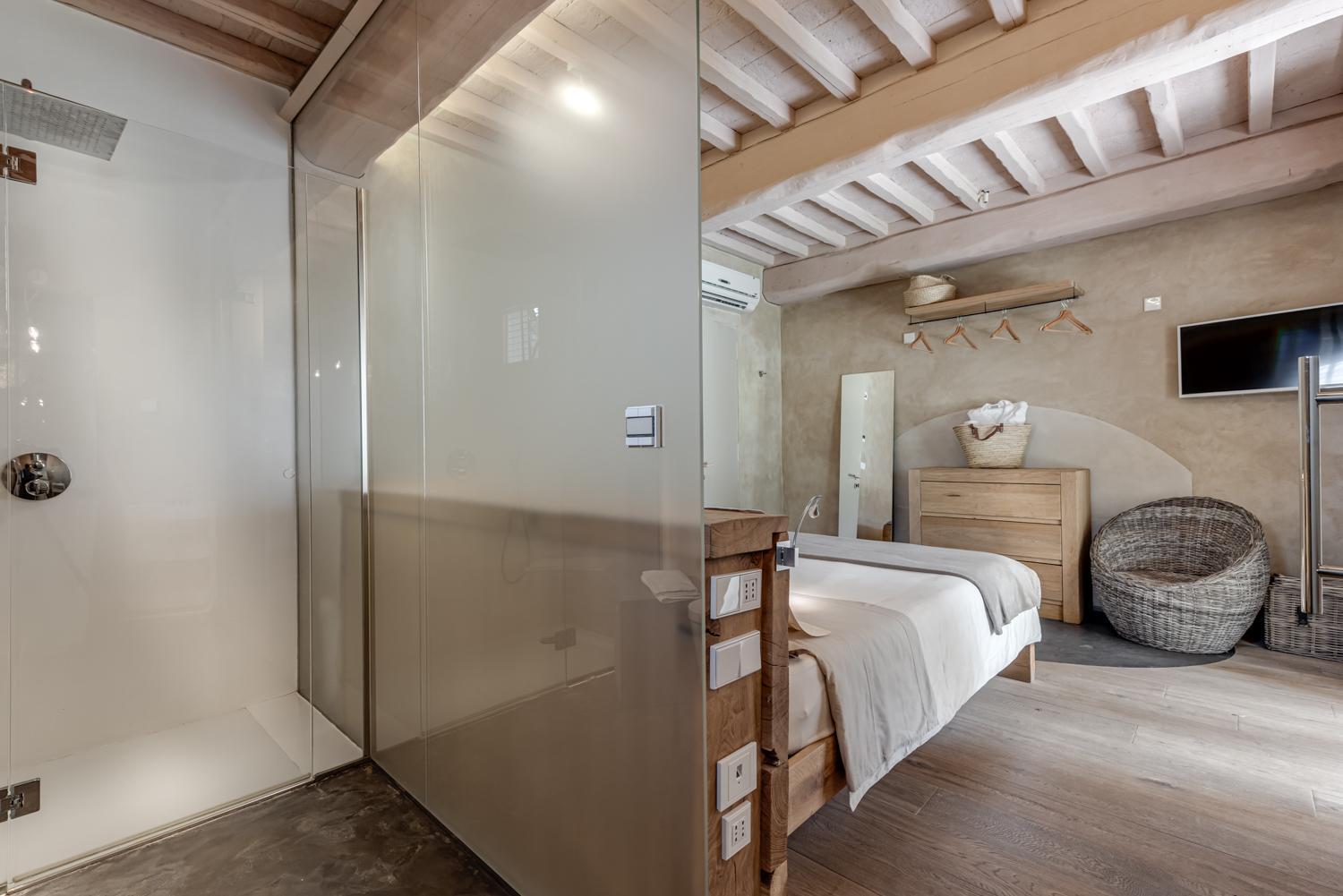 Double Room with Patio - Photo 5