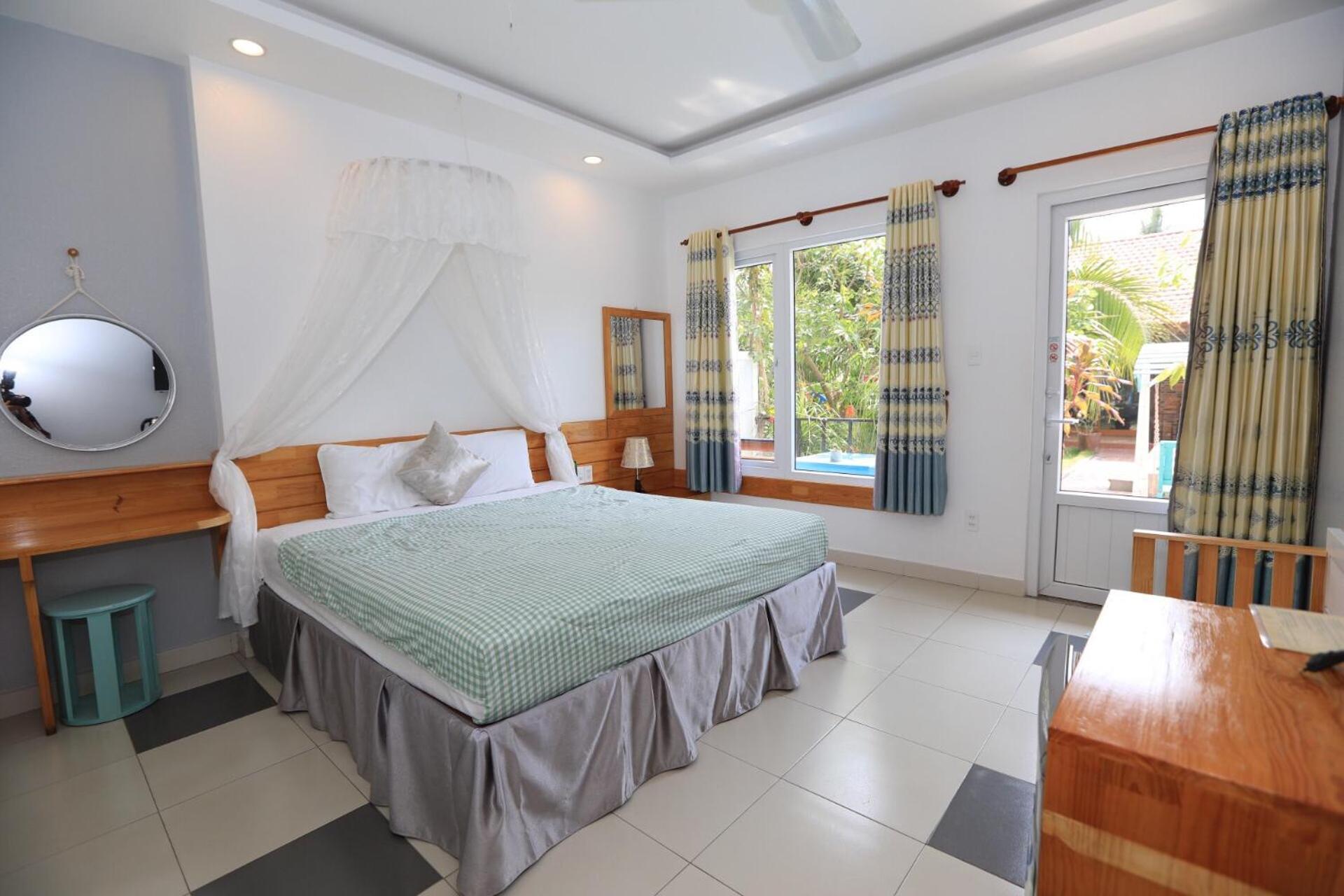 King Room with Pool View photo 1