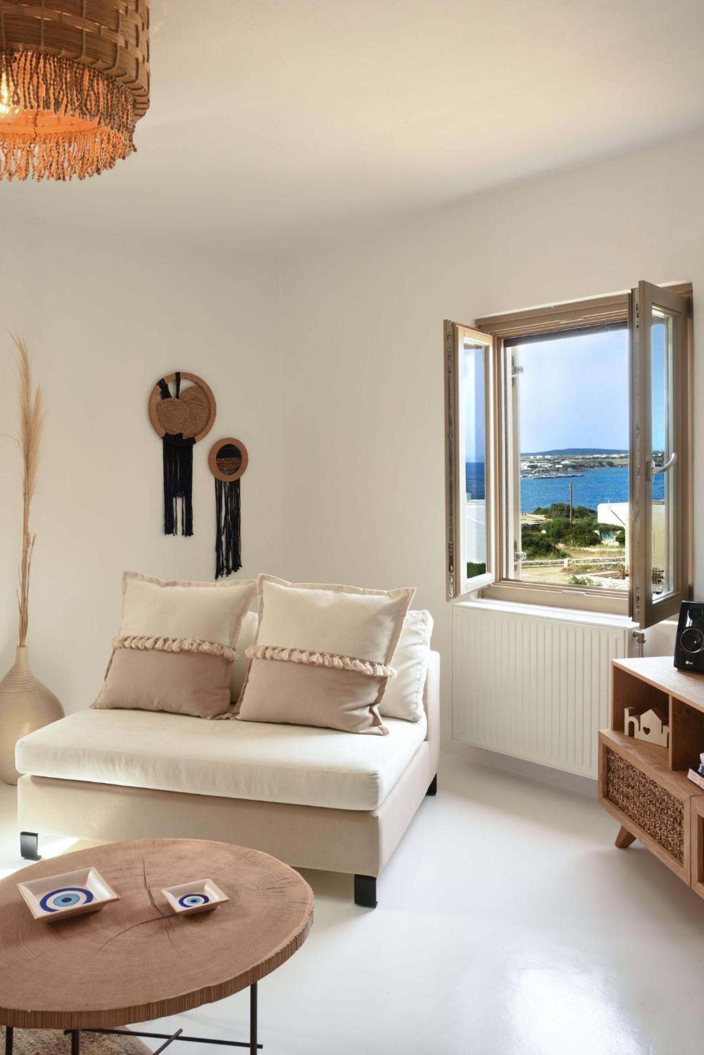 Four-Bedroom Villa photo 3