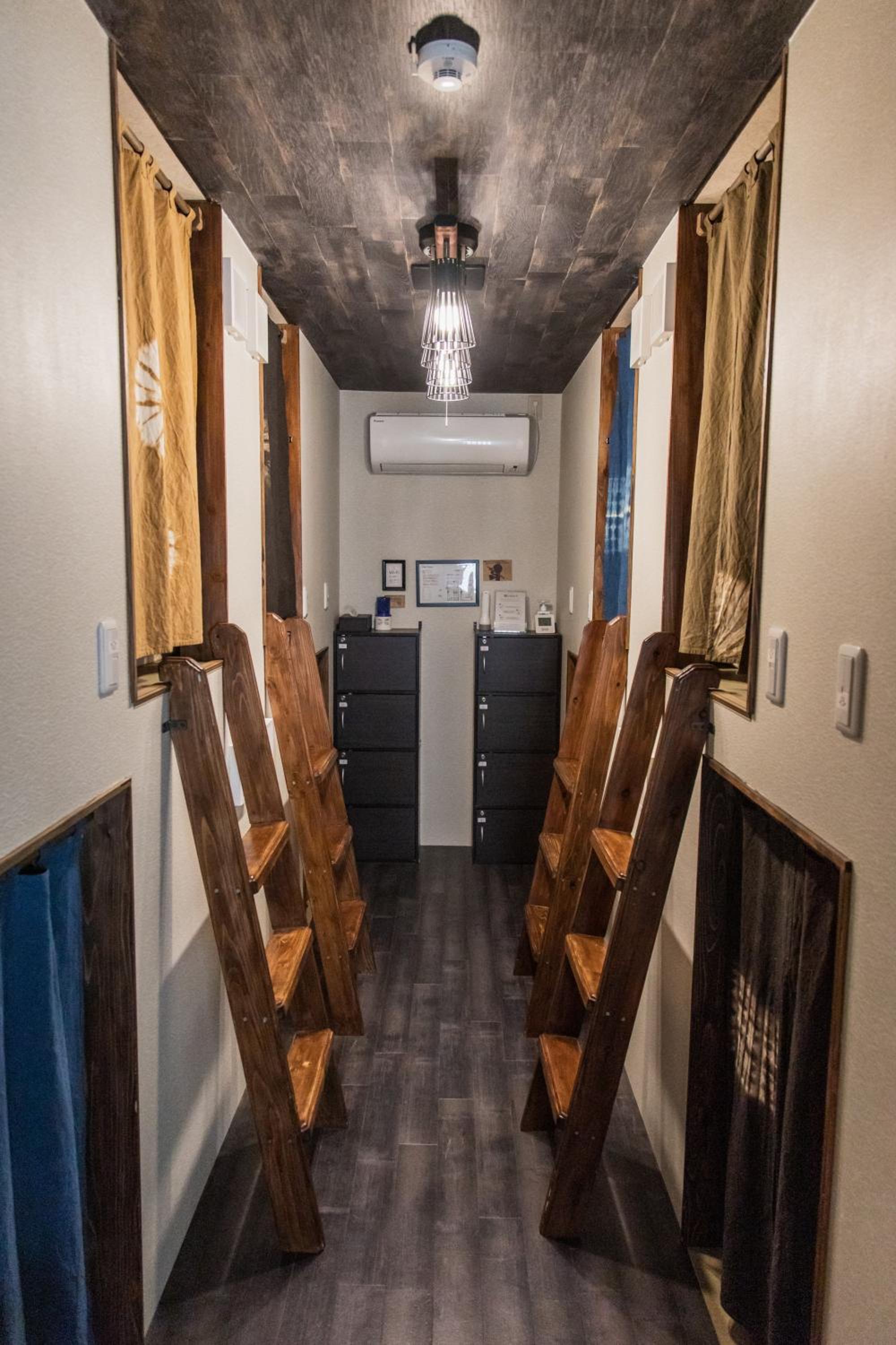 Bed in 8-Bed Mixed Dormitory Room photo 1