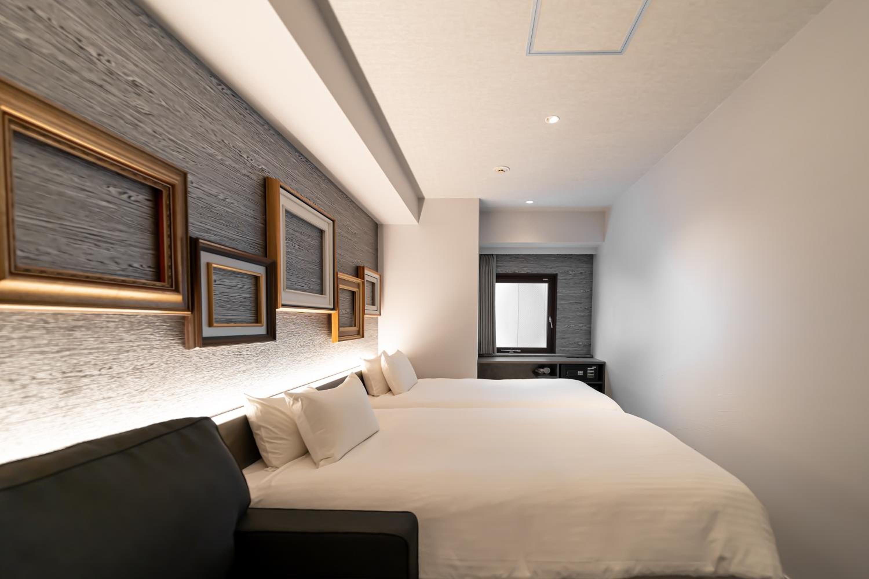 Twin Room - Photo 4