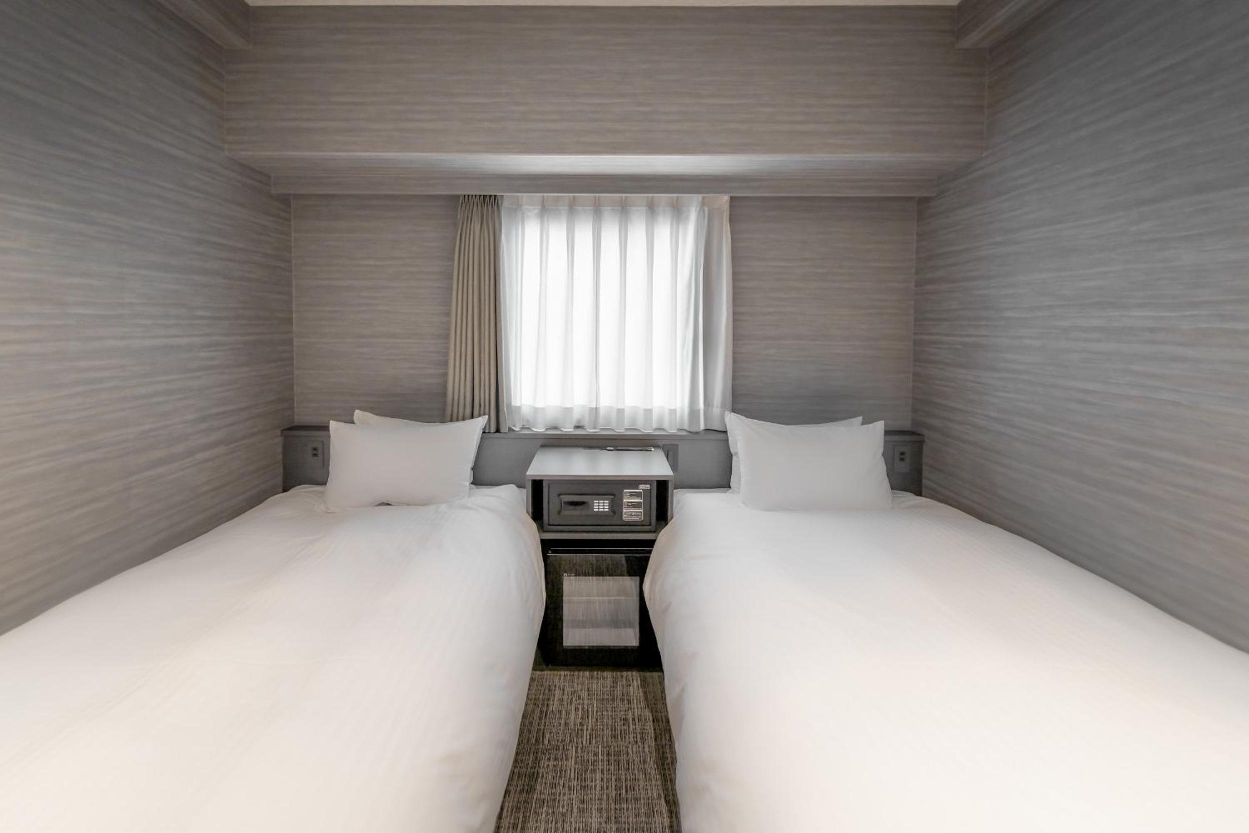 Standard Twin Room - Photo 3