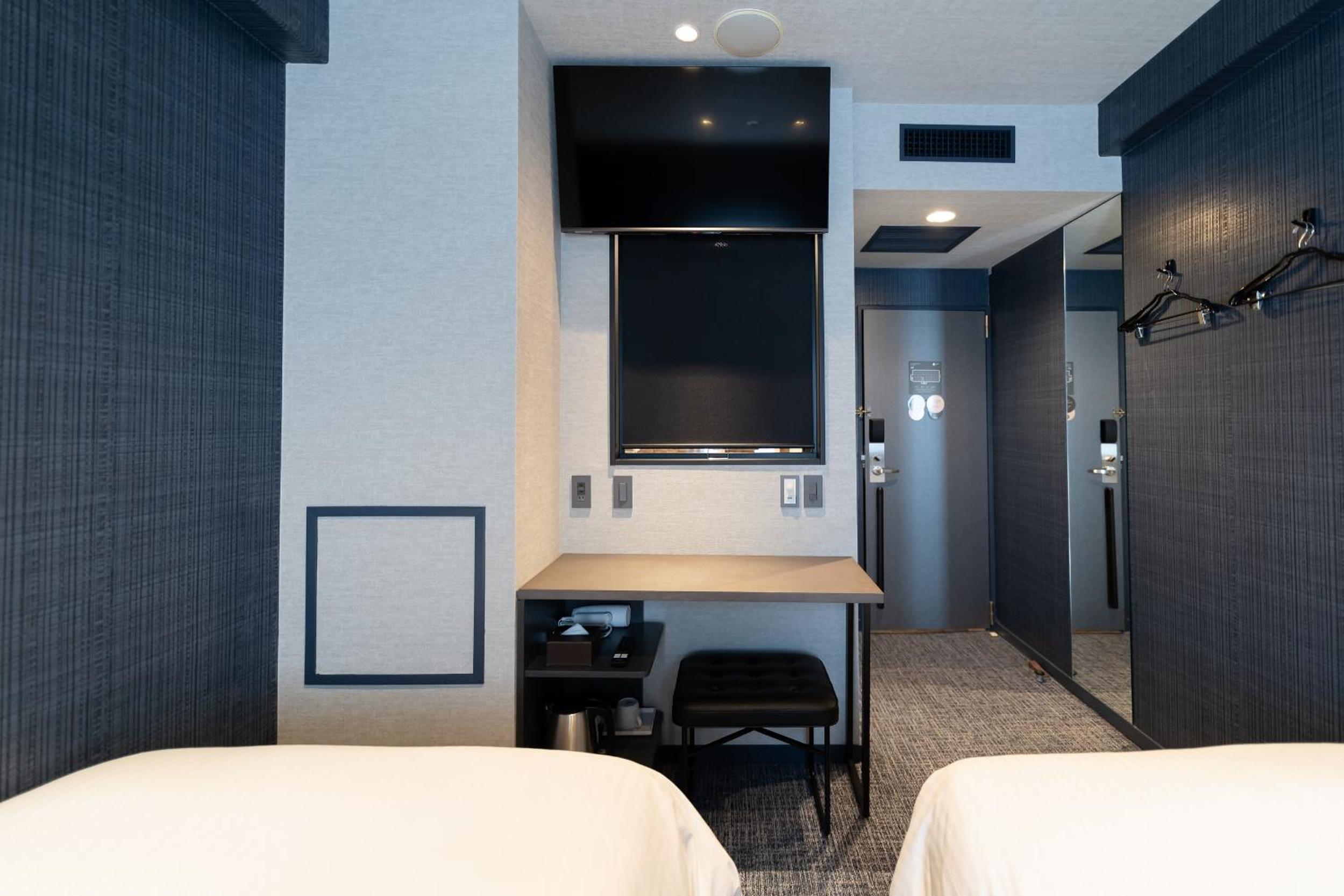 Standard Twin Room - Photo 5