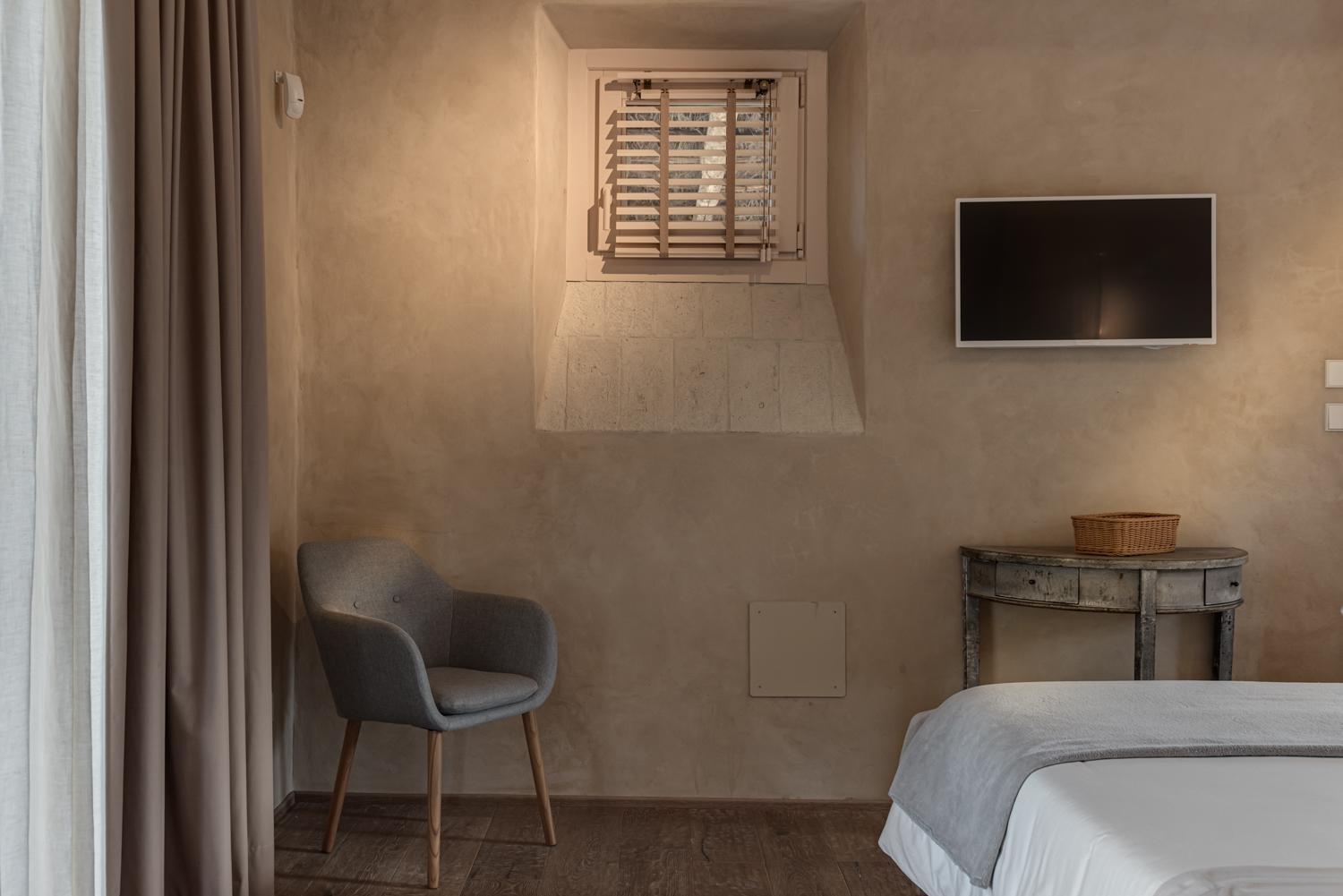 Deluxe King Room - Photo 5