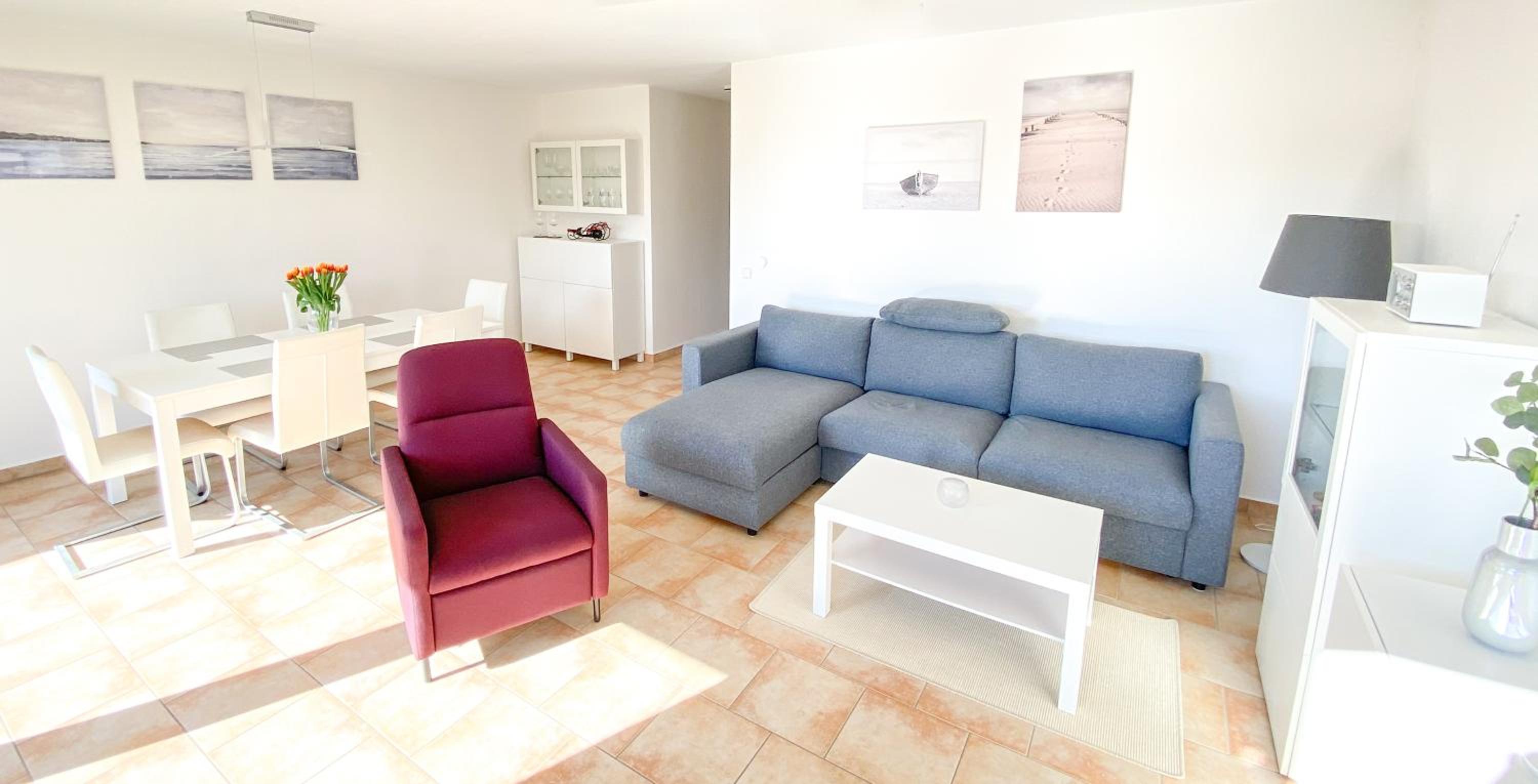 One-Bedroom Apartment photo 1