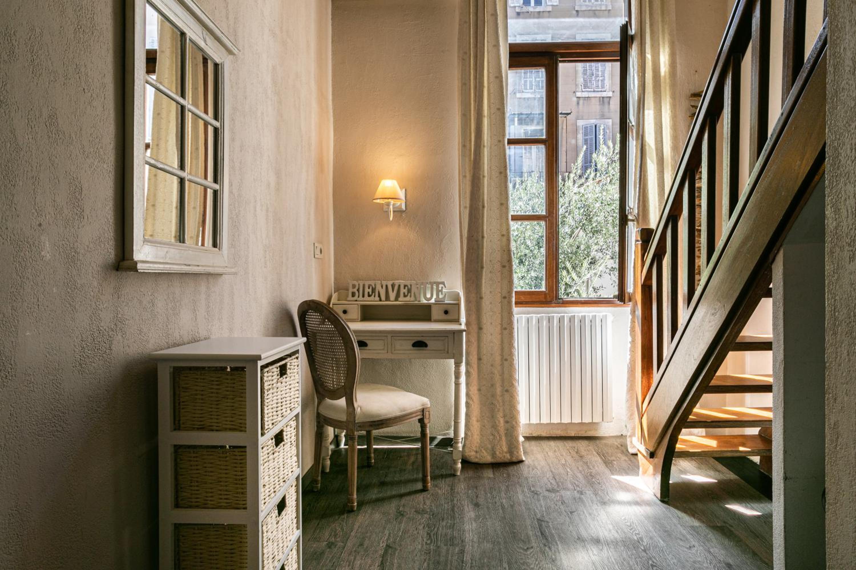Superior Double Room - Photo 11