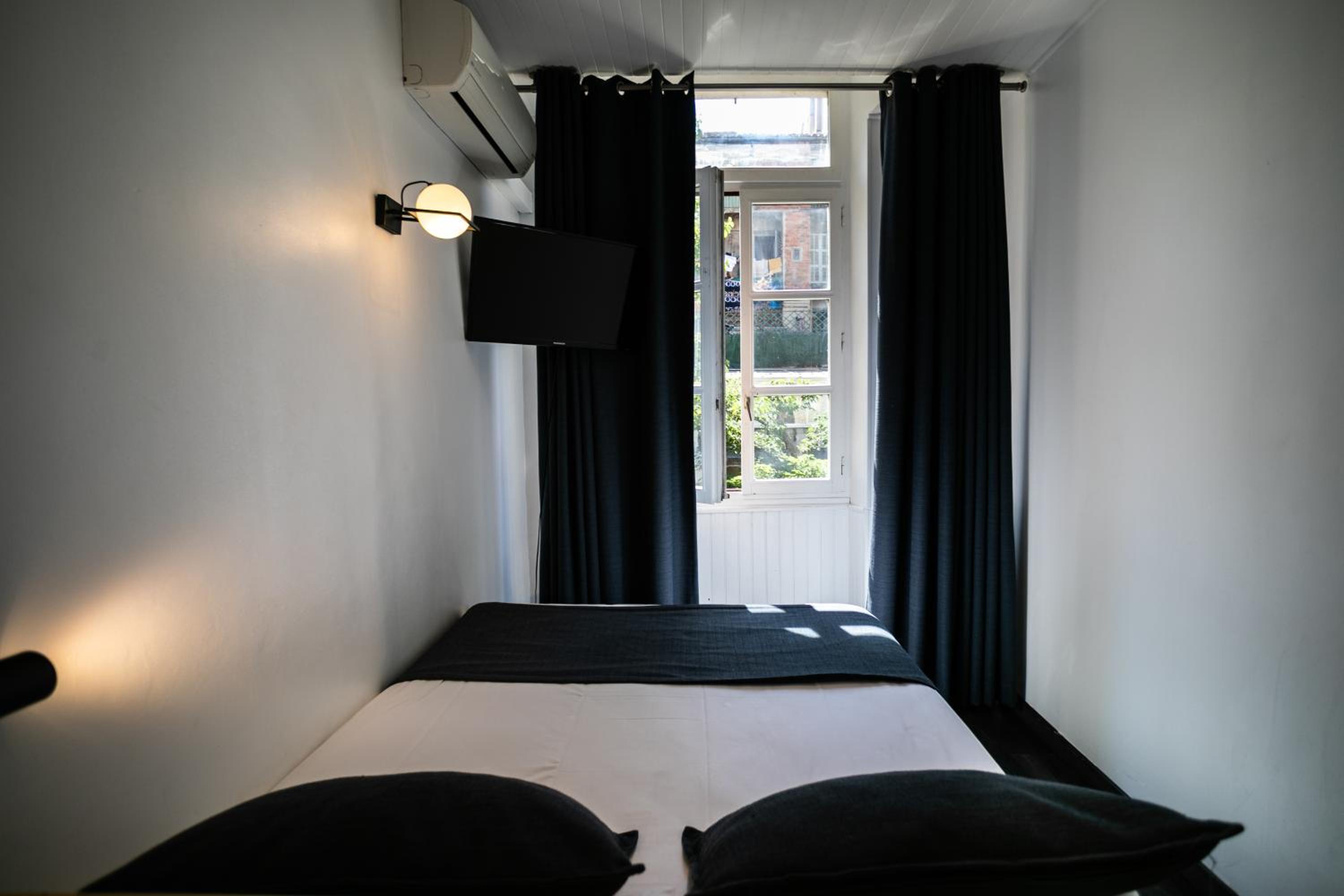 Comfort Double Room with Garden View - Photo 9