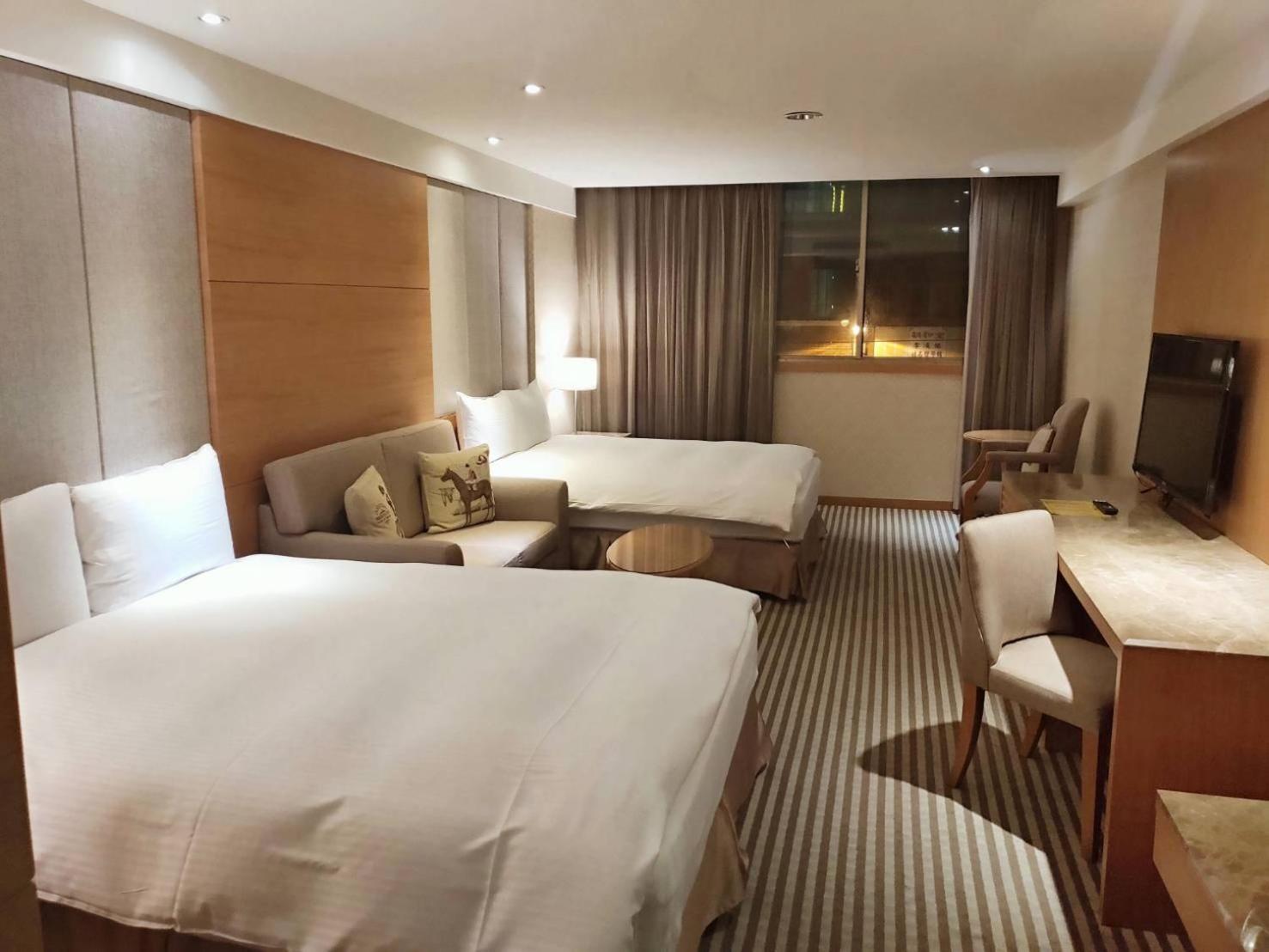 Deluxe Quadruple Room photo 3