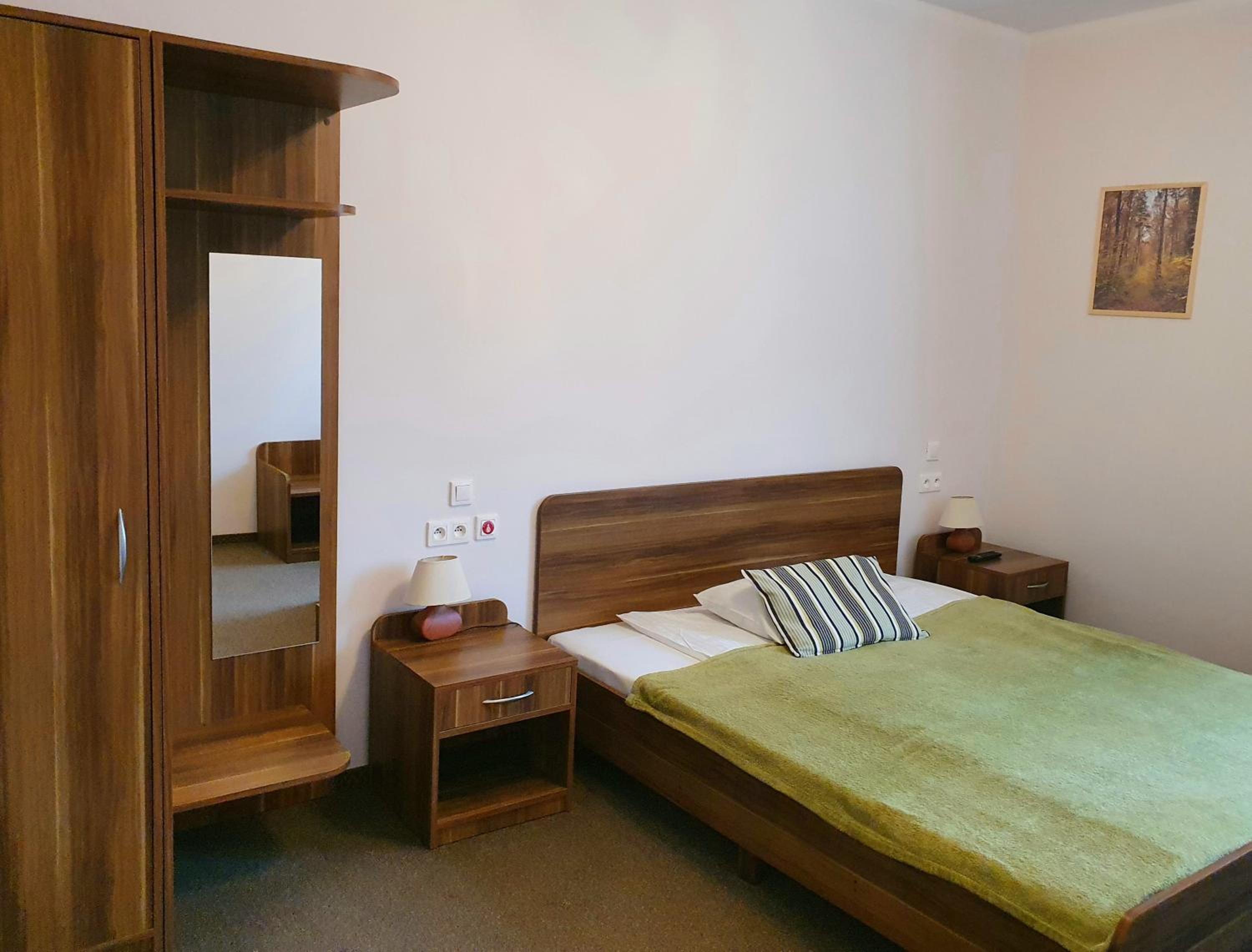 Double Room - Photo 9