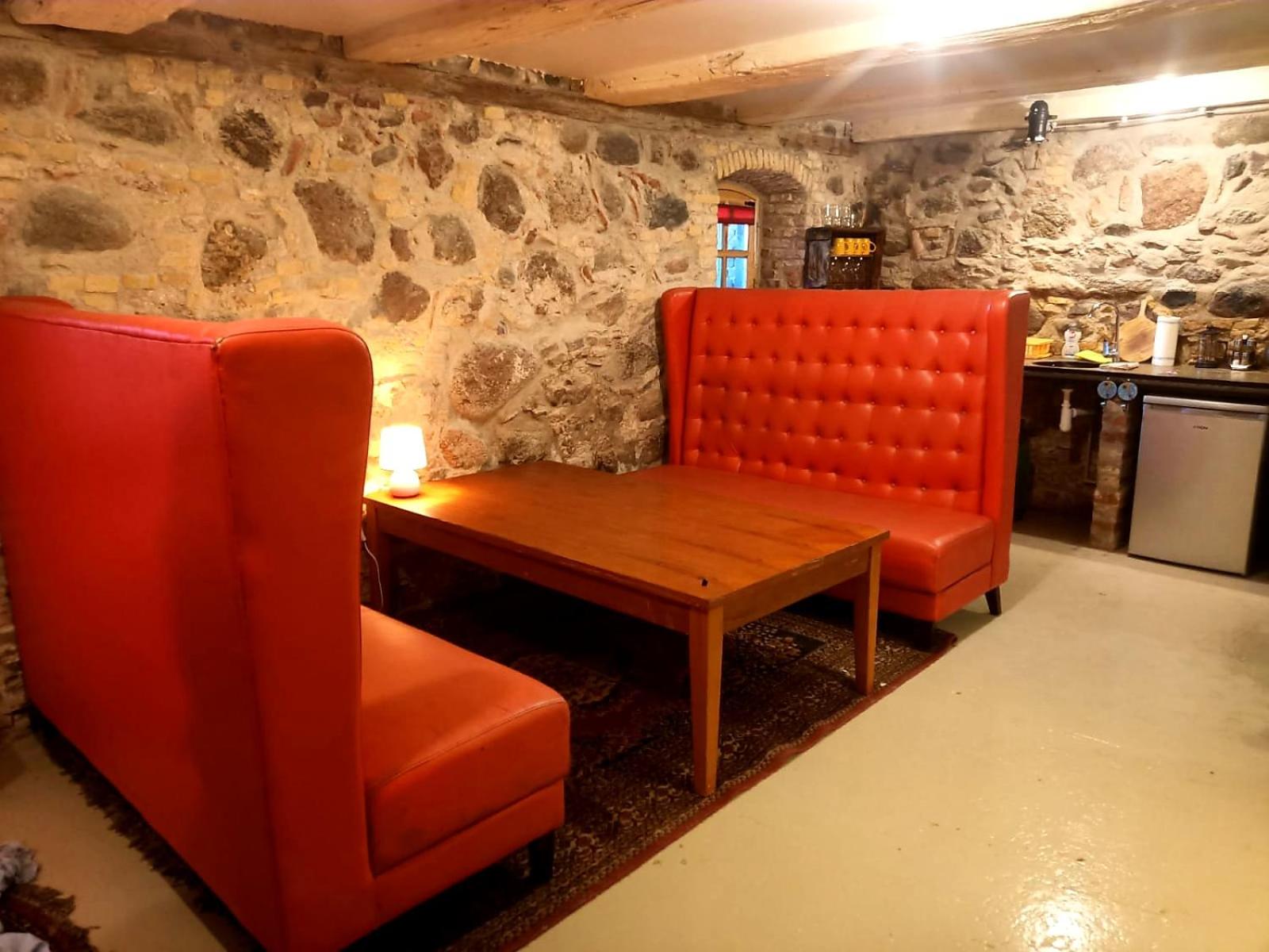 River Side Lounge - Photo 6