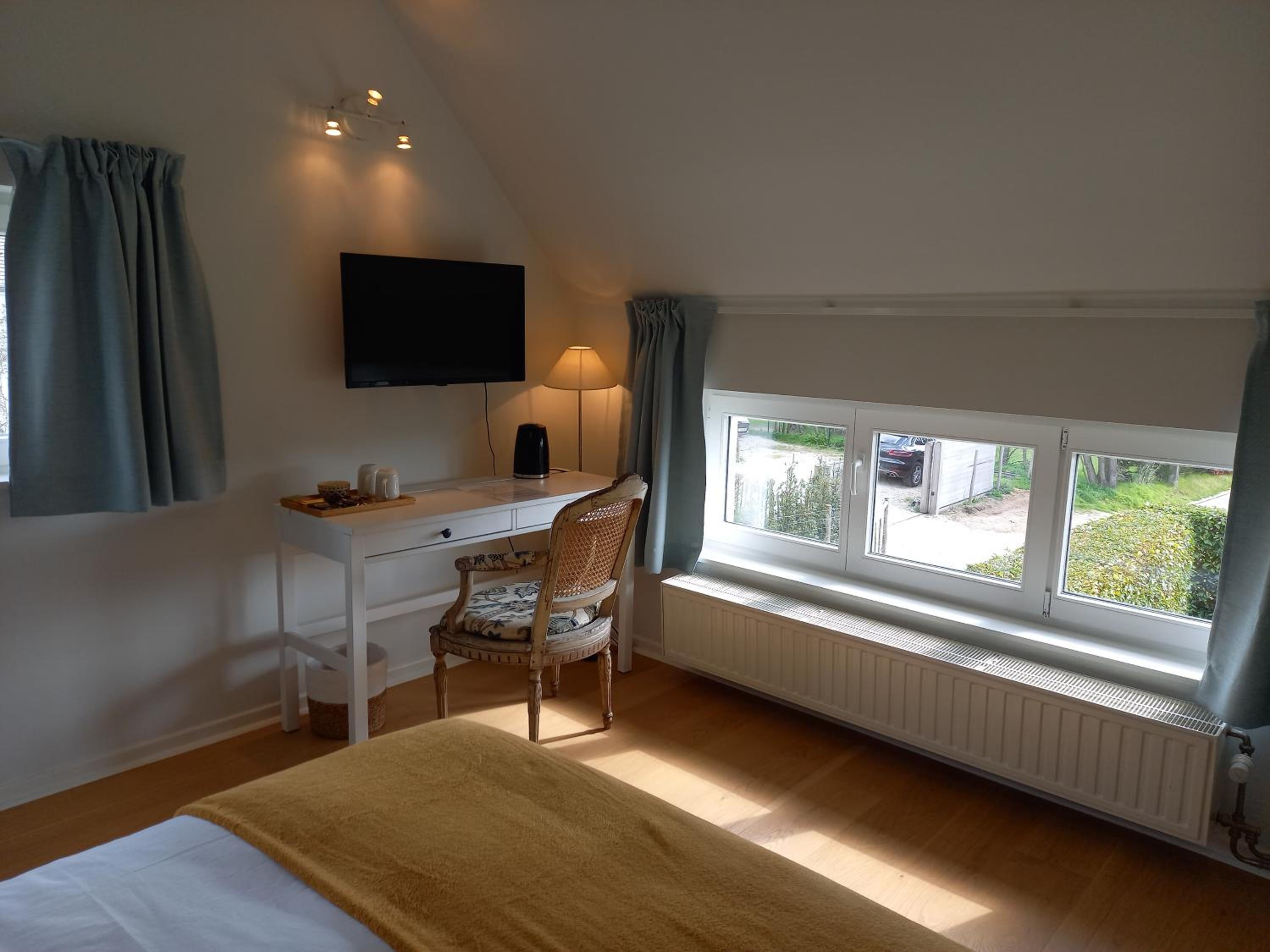 Double Room with Private Bathroom photo 2