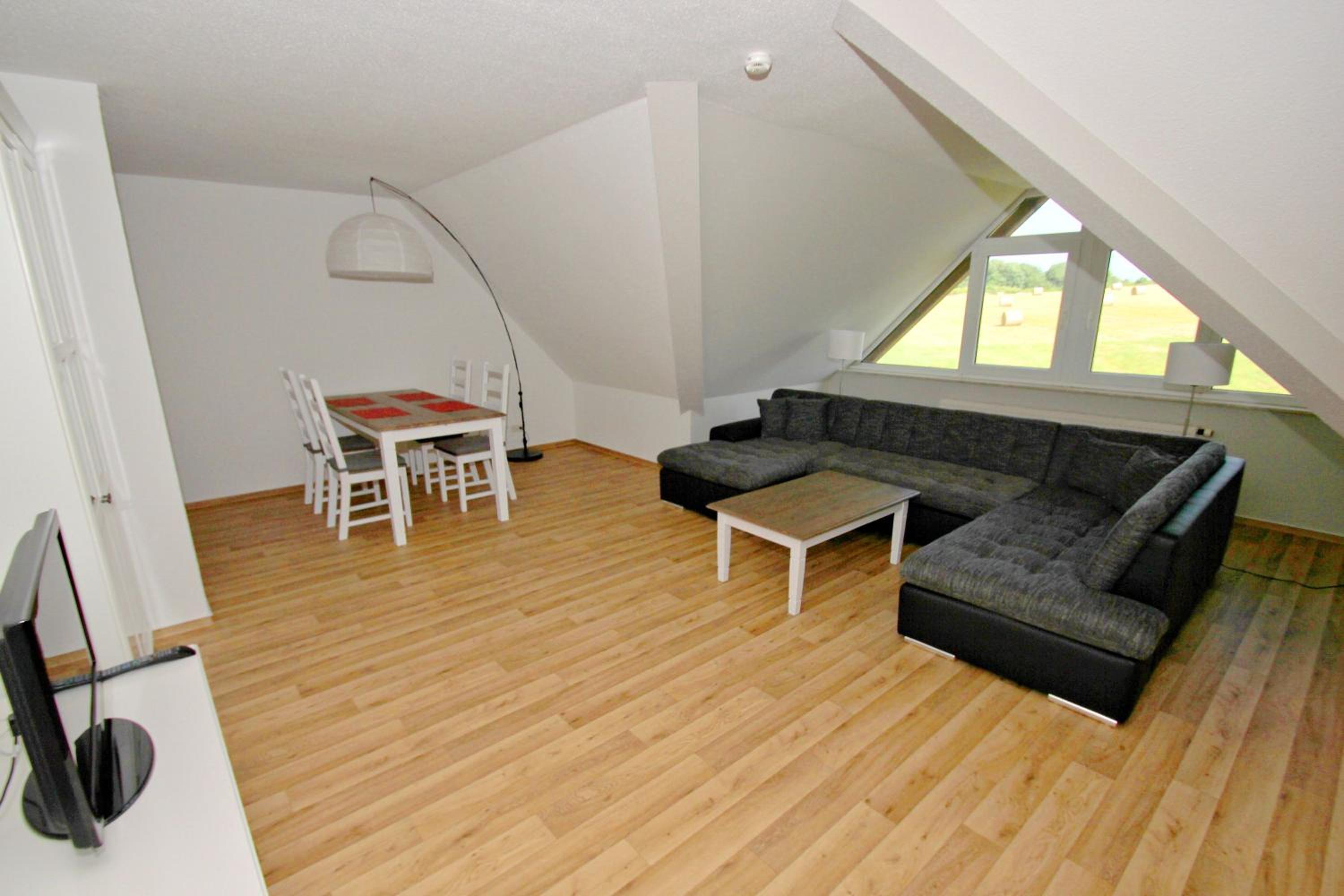 Apartment with Balcony photo 1