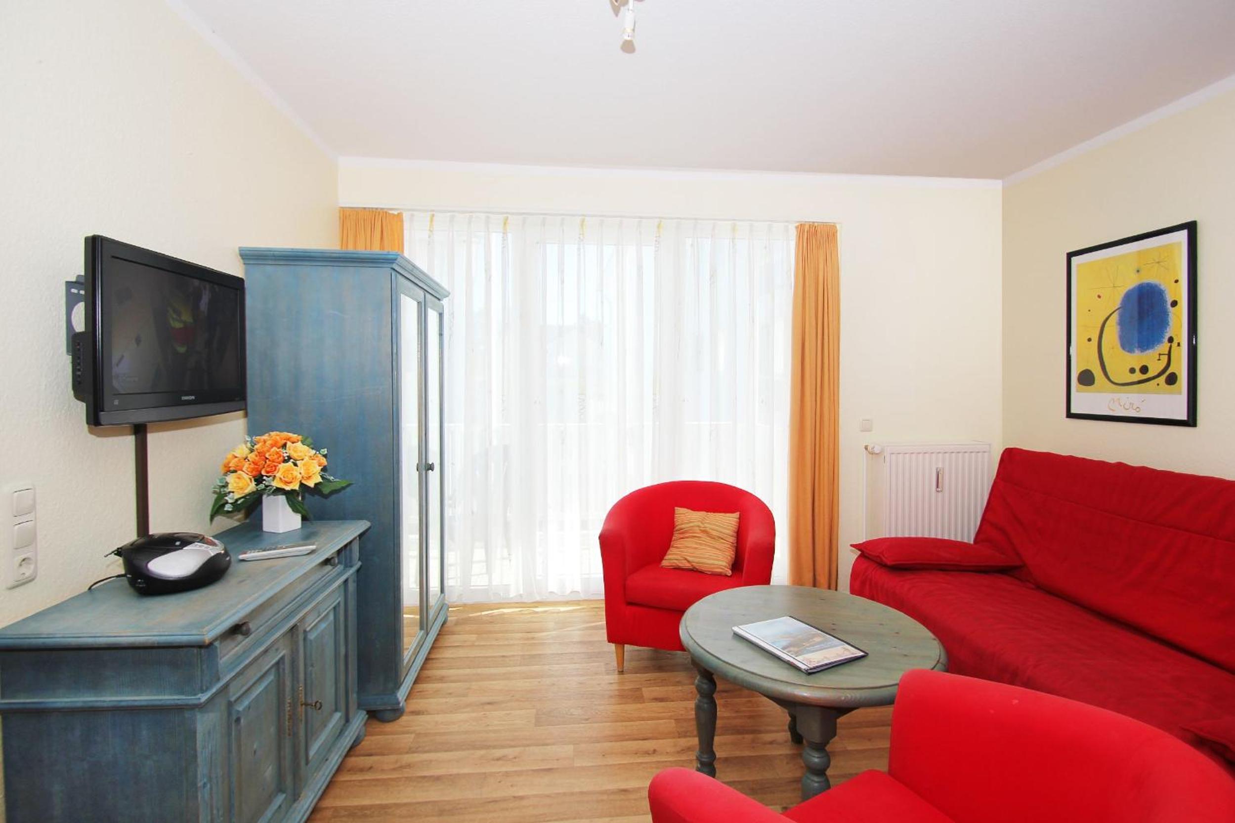 Apartment with Balcony photo 1