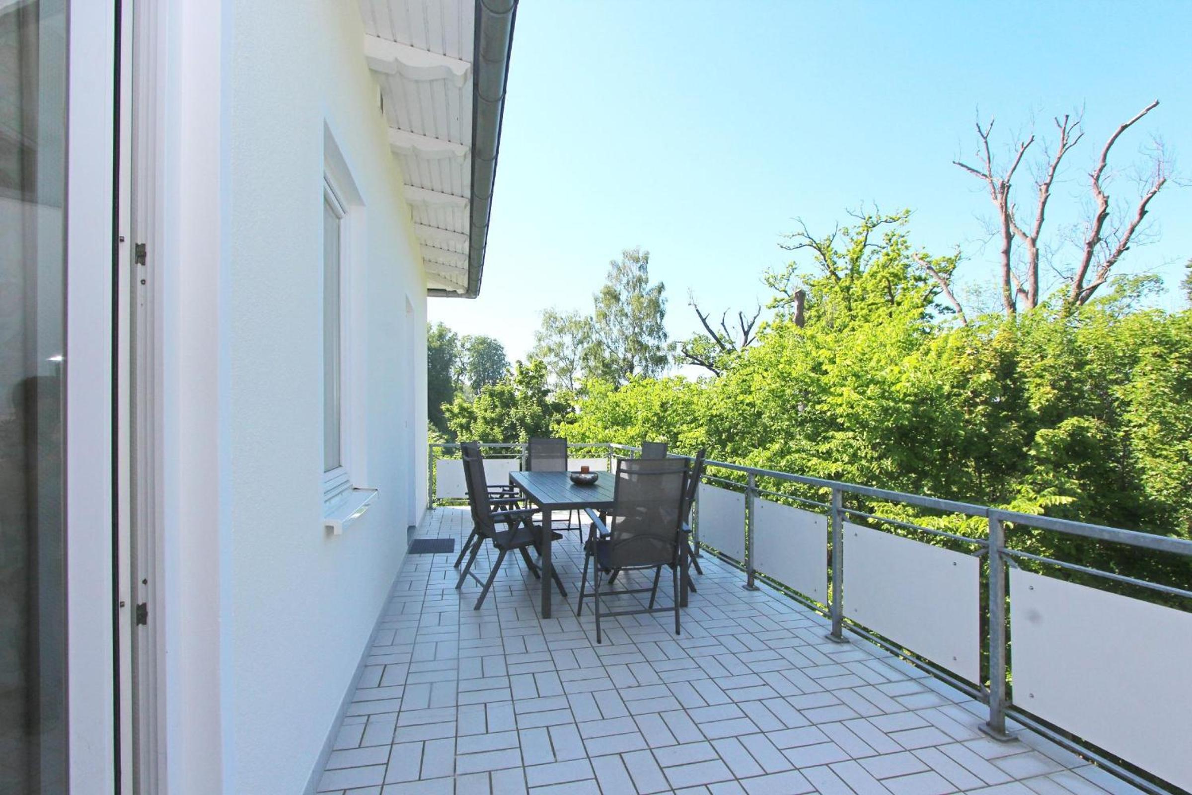 Apartment with Sea View photo 2