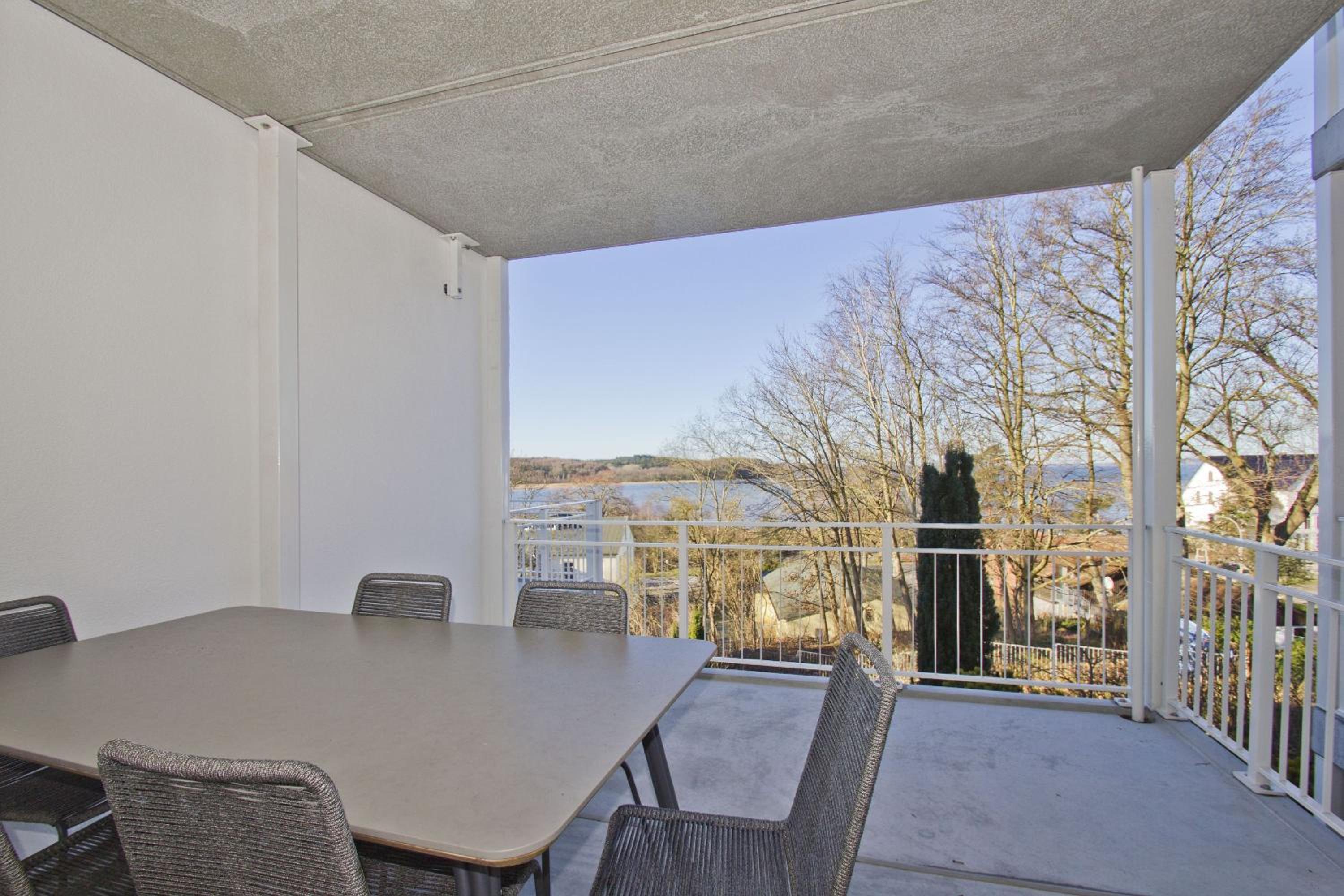 Apartment with Sea View photo 2
