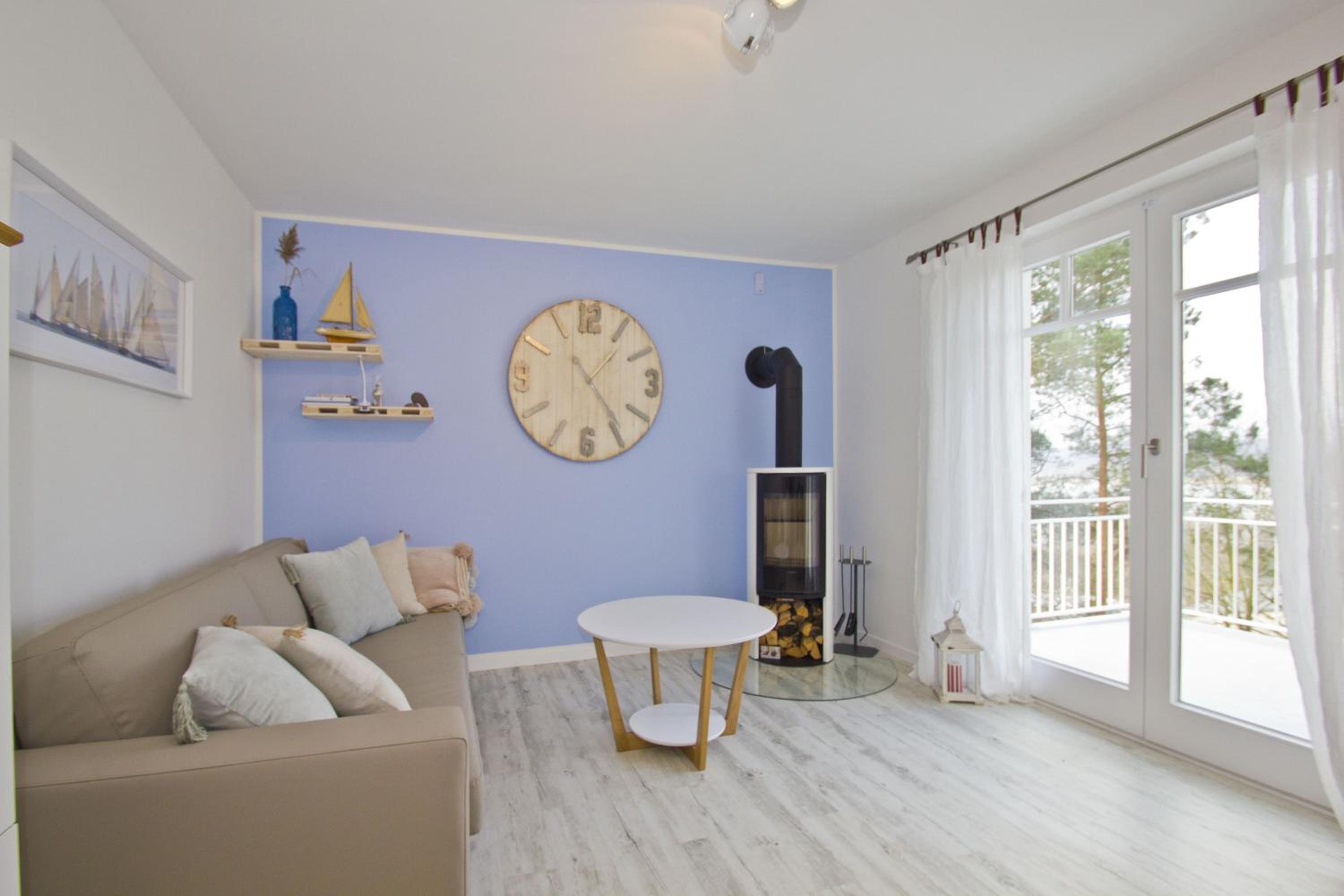 Apartment with Balcony photo 1