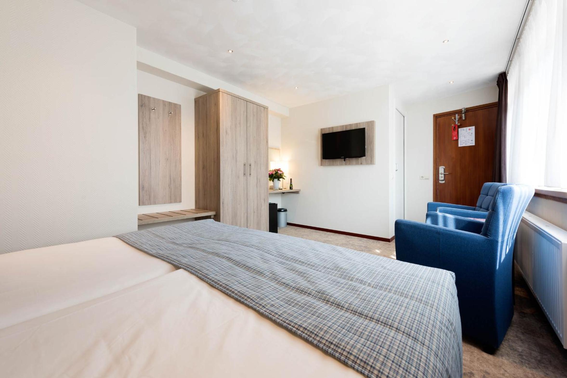 Budget Twin Room photo 2