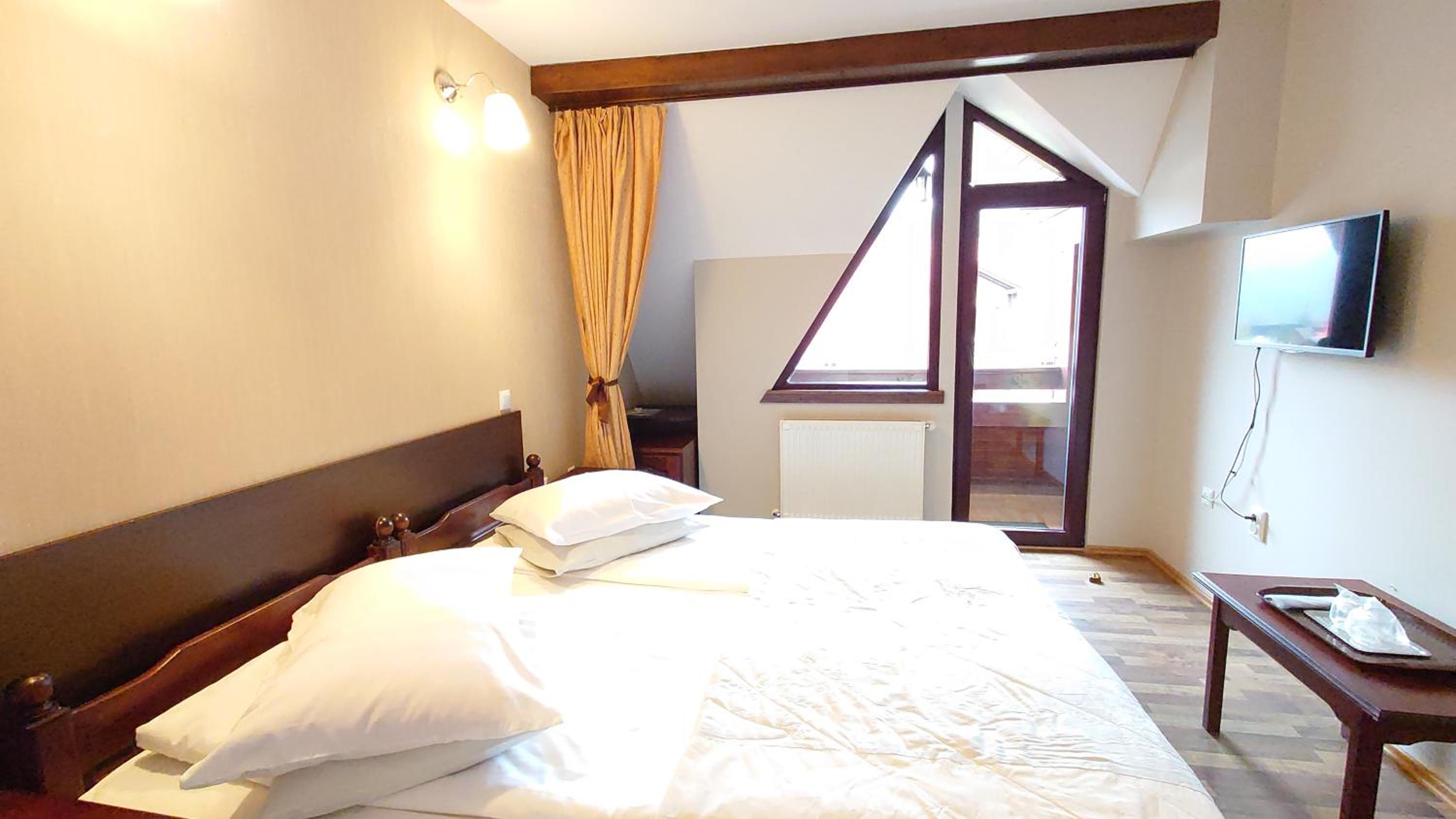 Superior Double or Twin Room - Photo 4