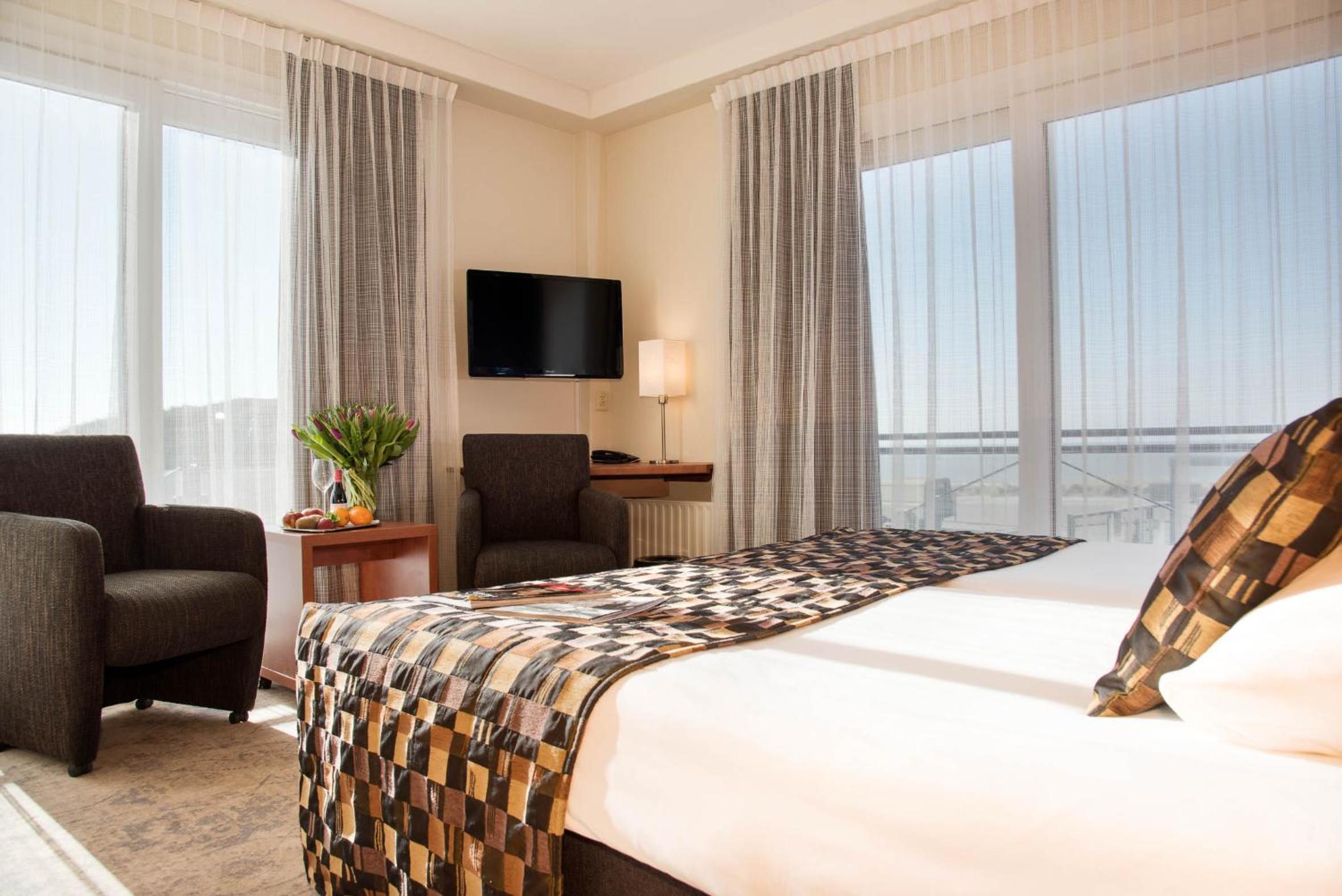 Twin Room with Sea View photo 3