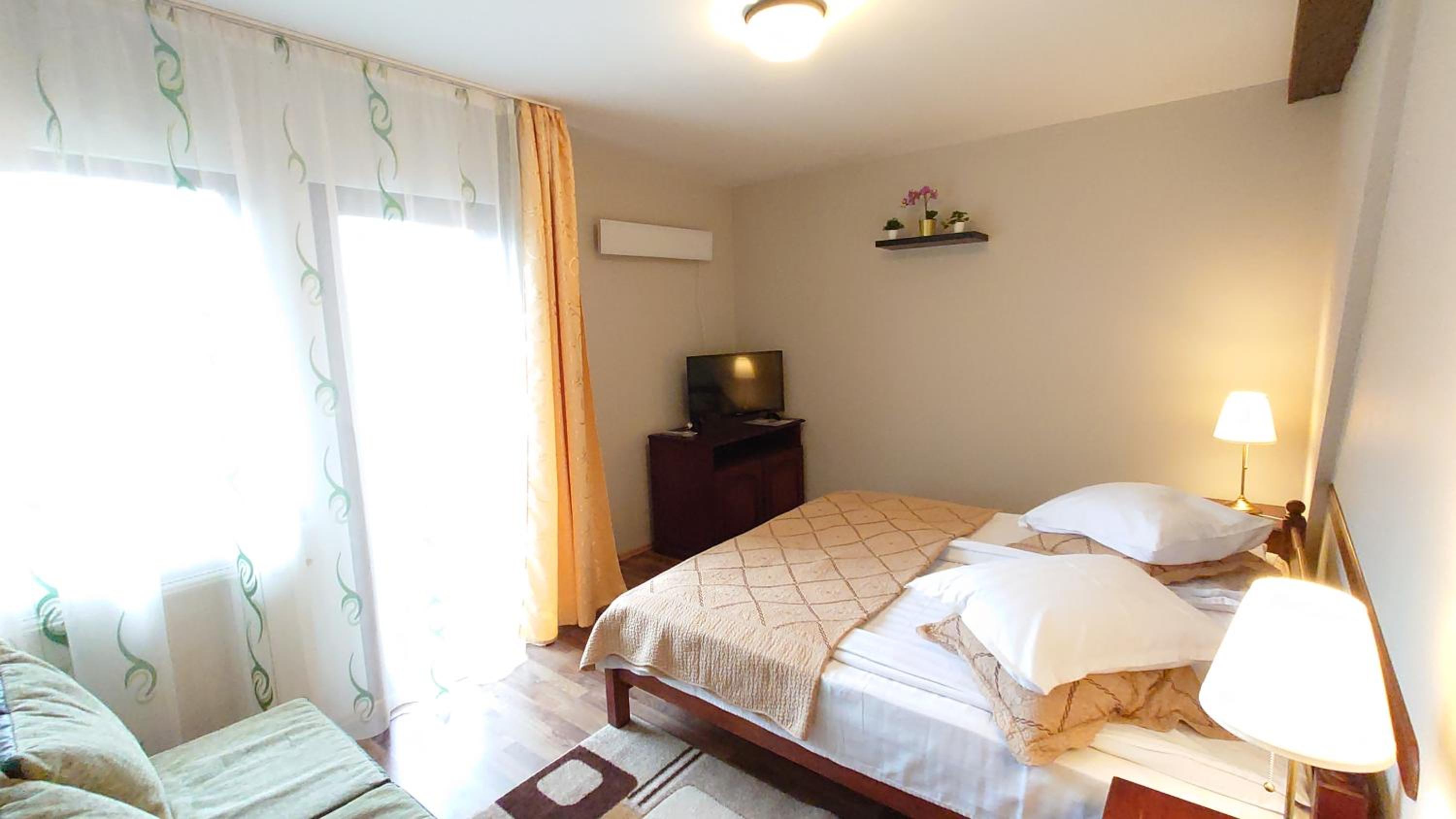 Two-Bedroom Apartment - Photo 2