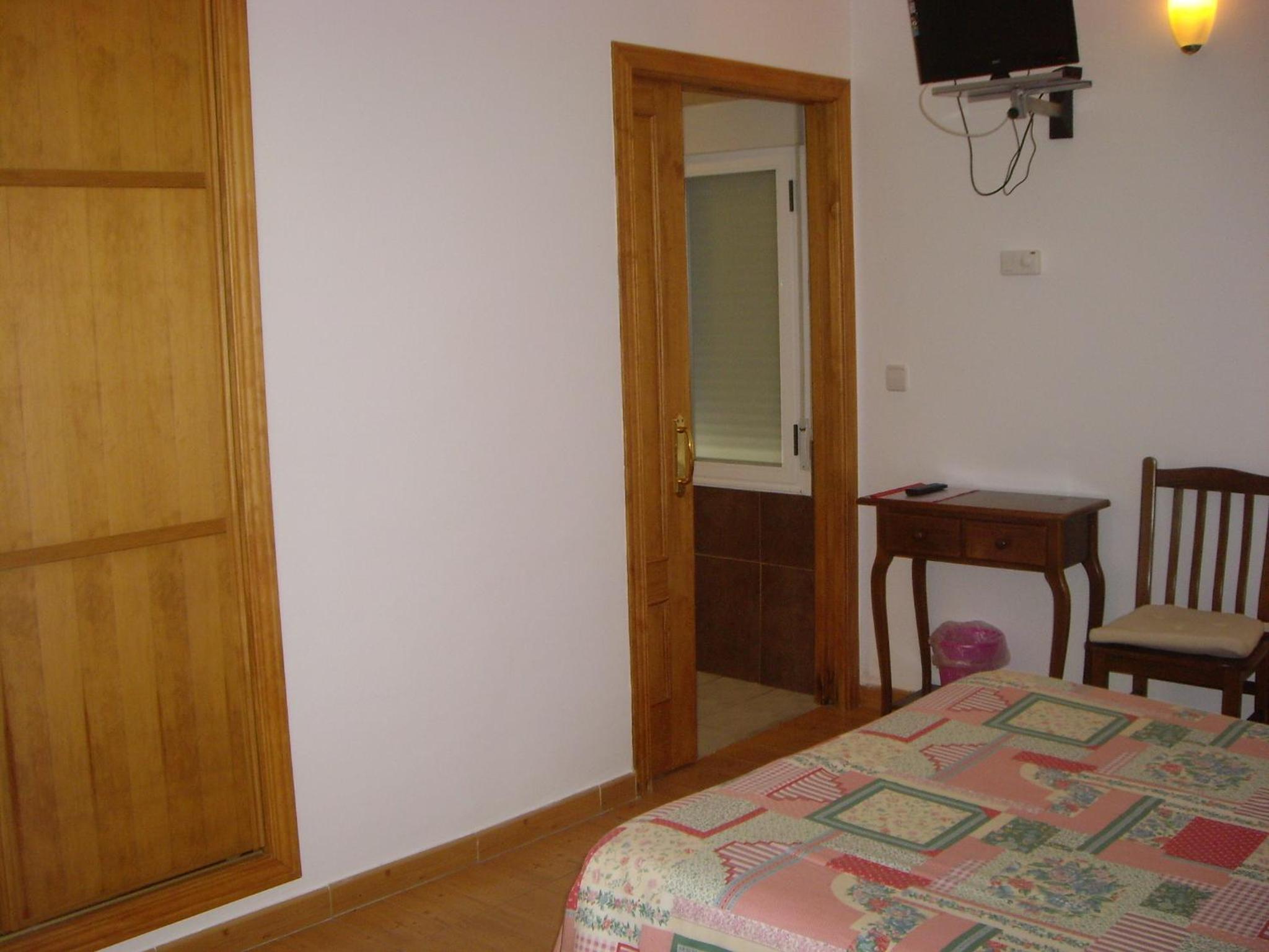 Double Room - Disability Access - Photo 1