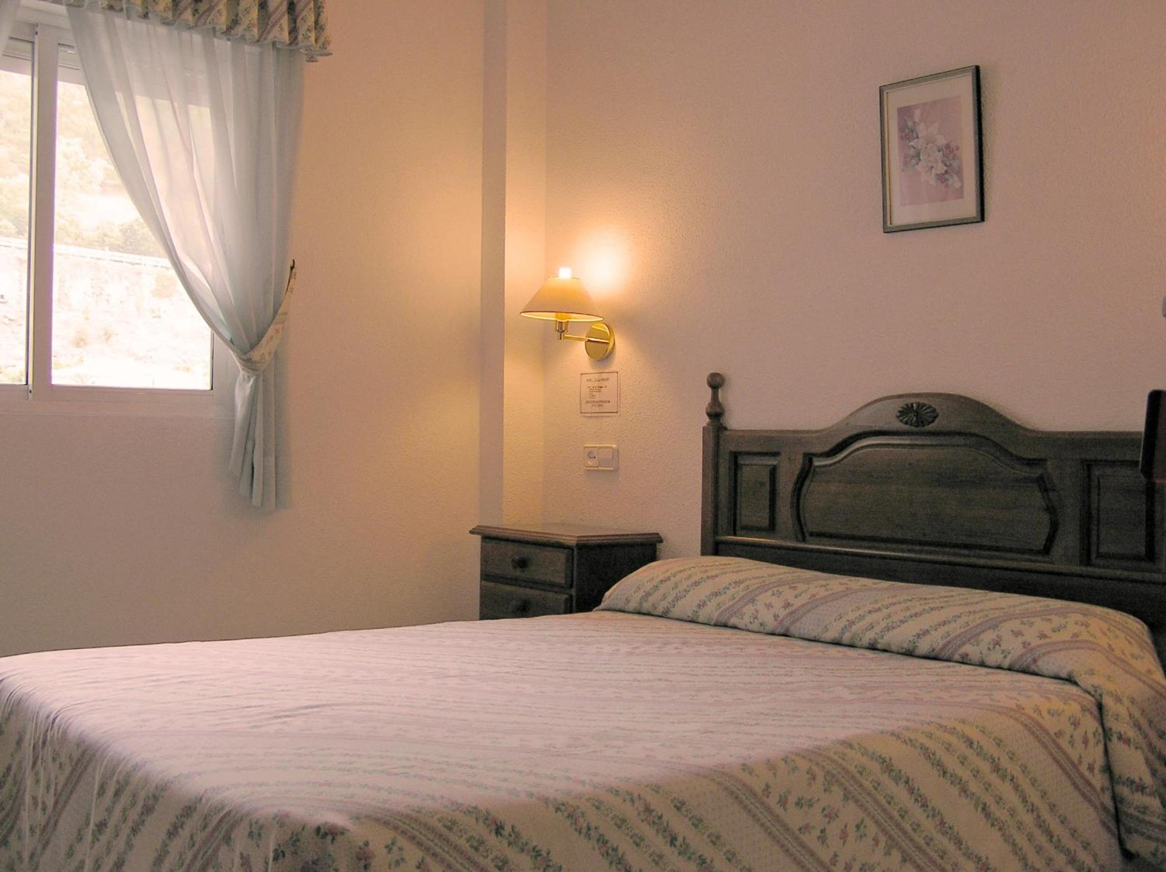 Double Room - Photo 7