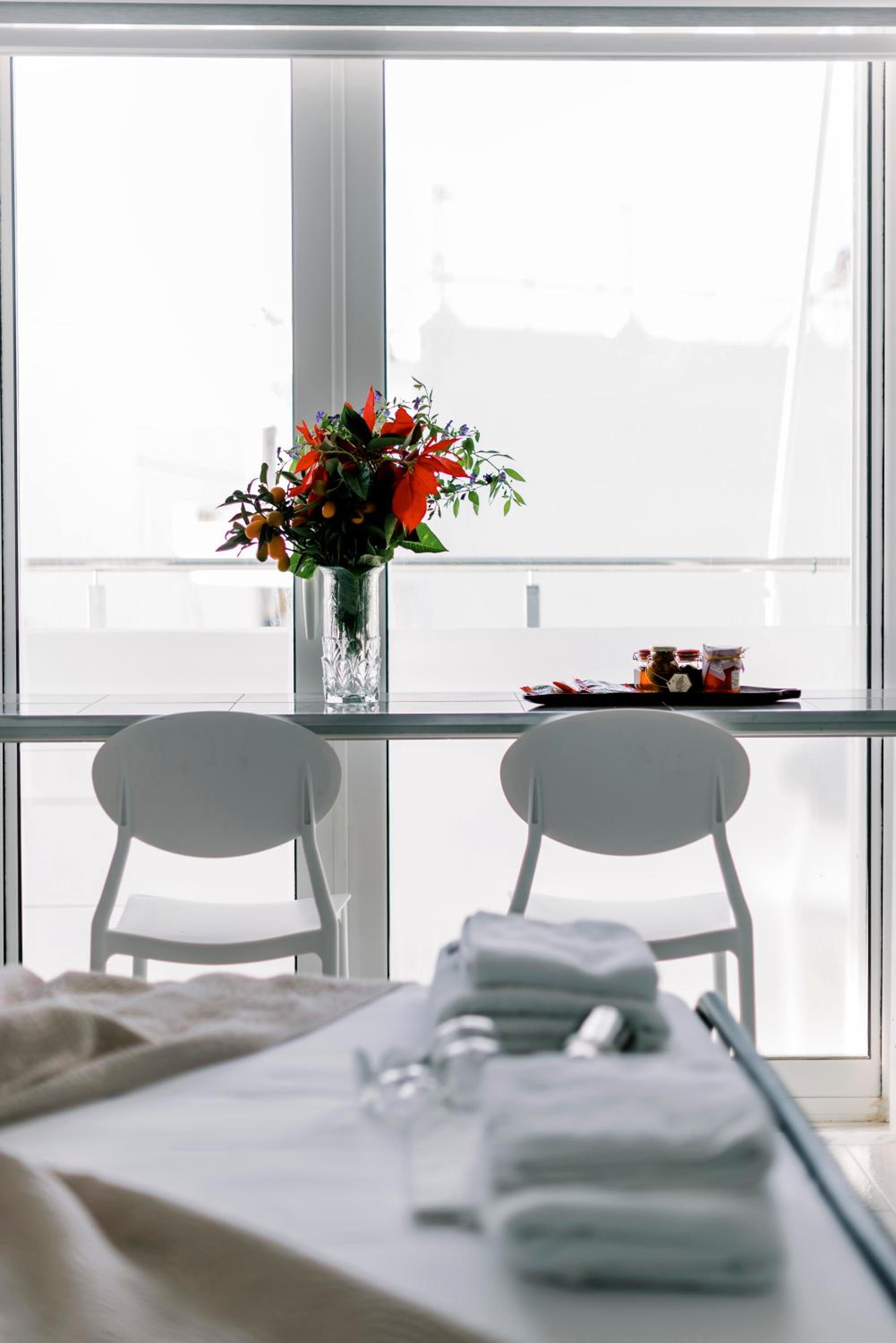 Studio Apartment photo 3