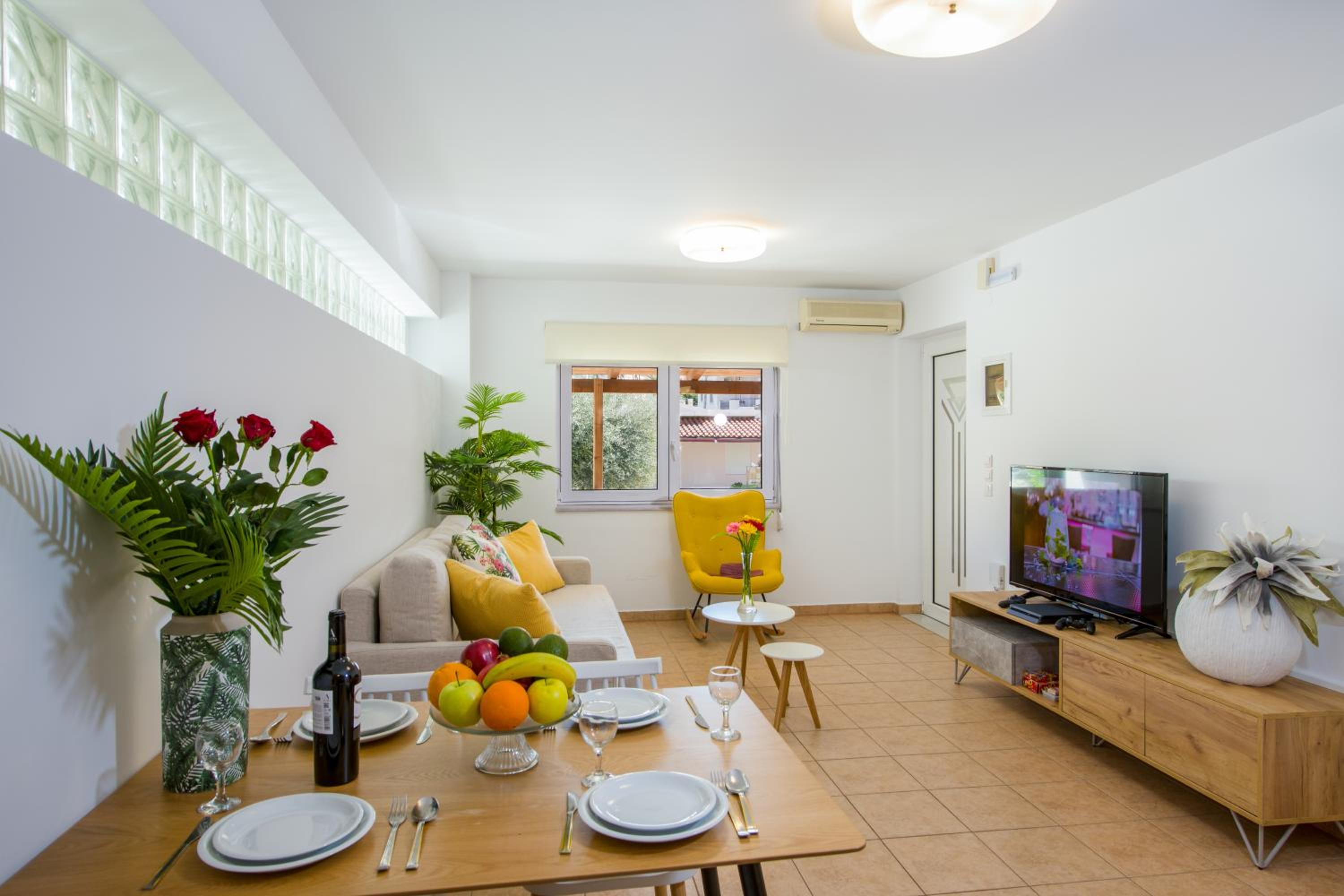 One-Bedroom Apartment