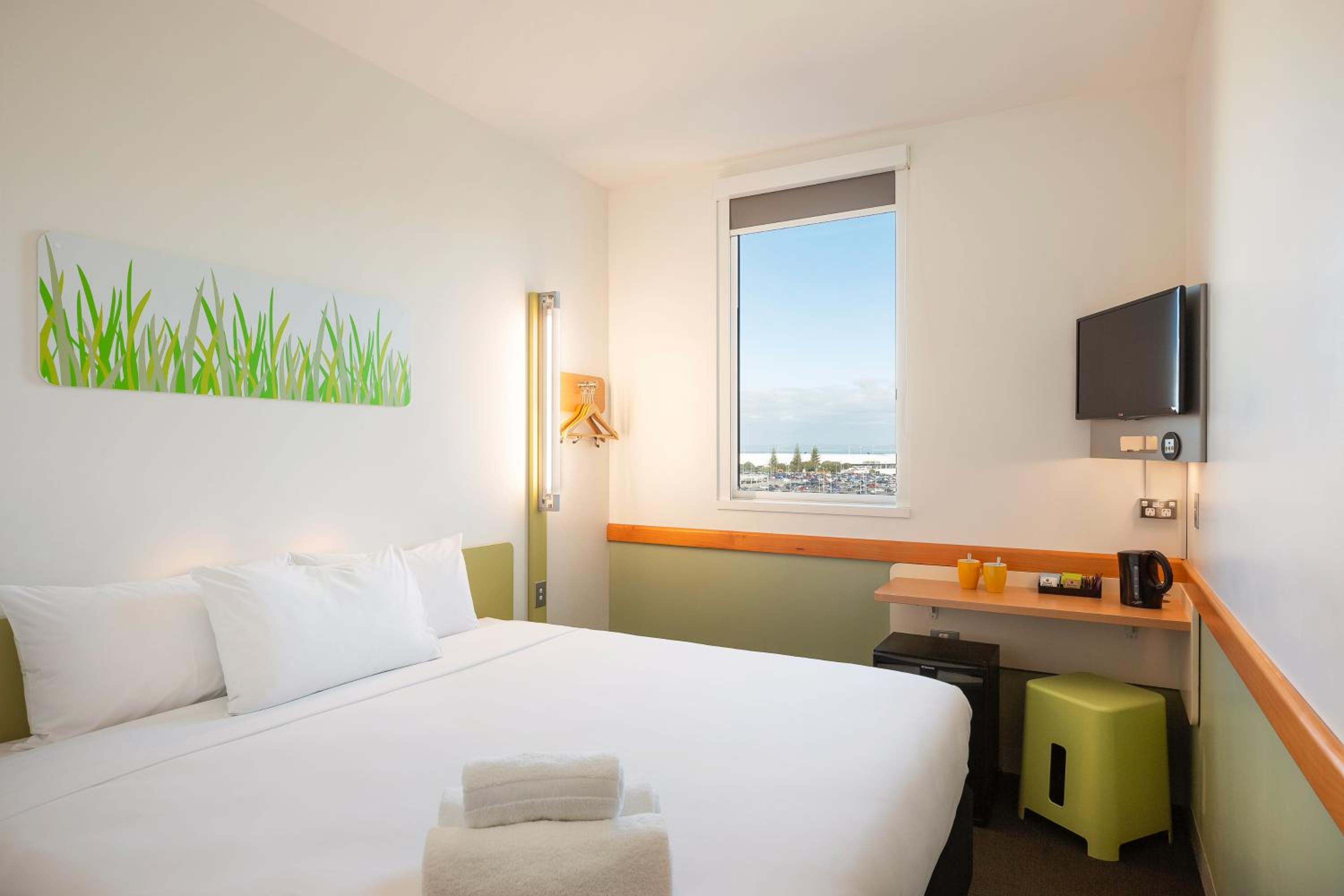 Standard Double Room - Photo 8