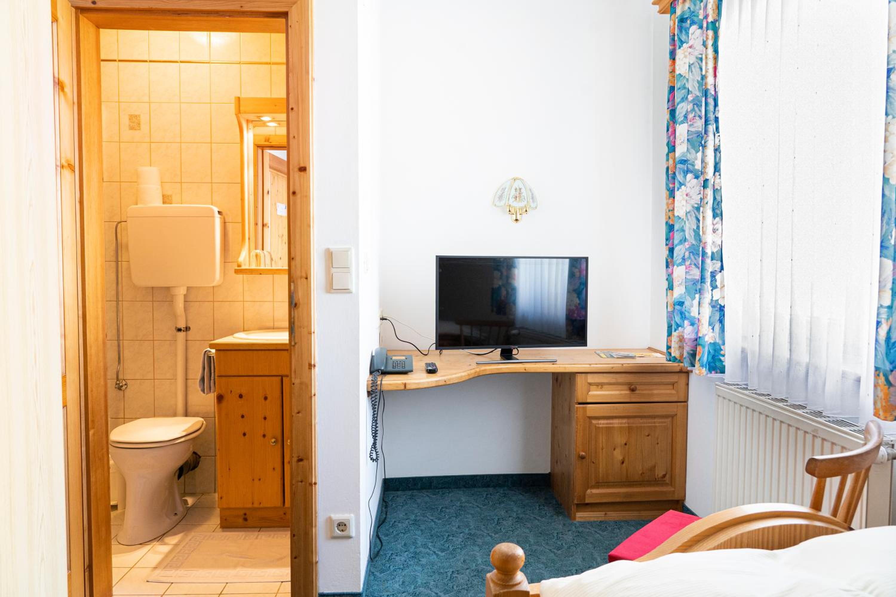 Single Room photo 3