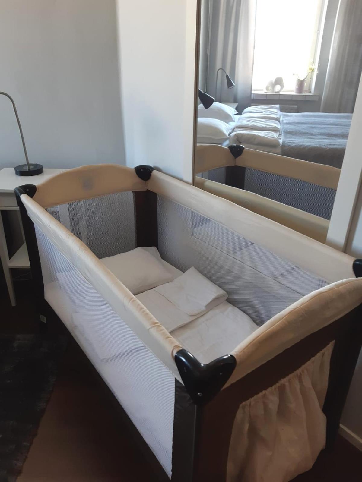 One-Bedroom Apartment - Photo 3