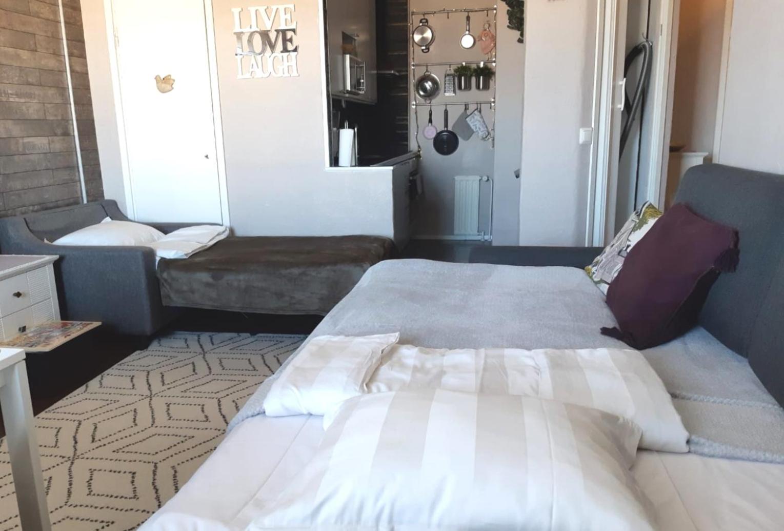 One-Bedroom Apartment - Photo 5