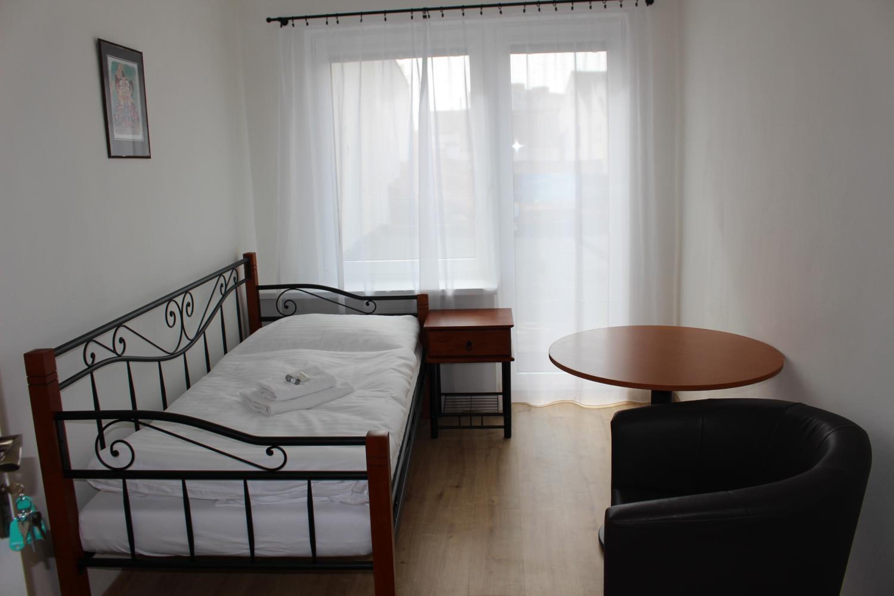 Economy Single Room