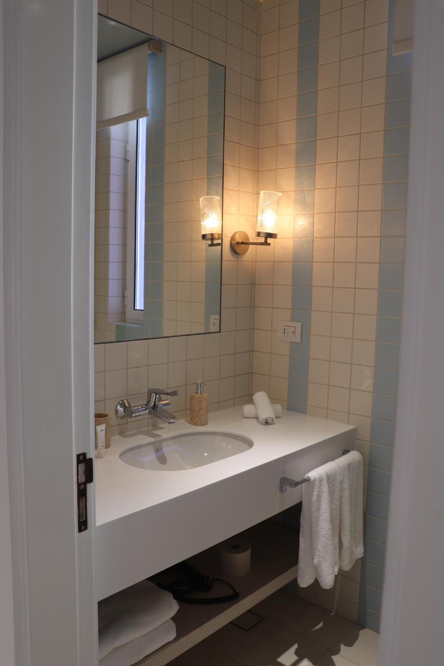One Bedroom Apartment Duplex Marina View photo 3