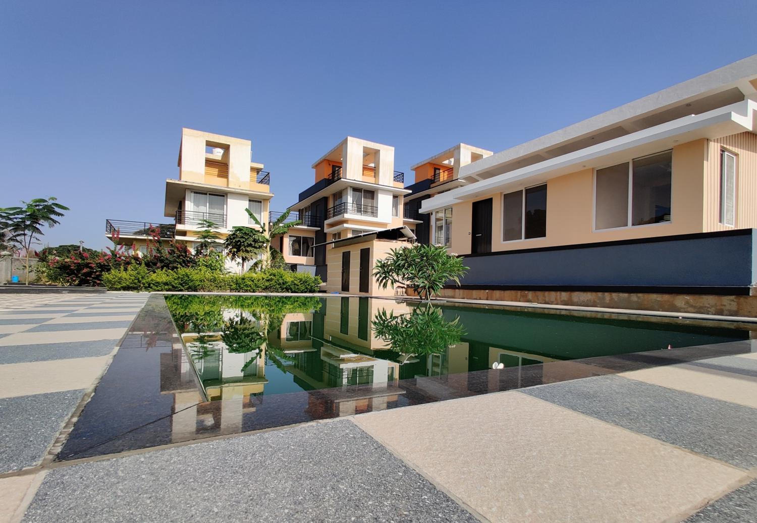 Three-Bedroom Villa photo 3