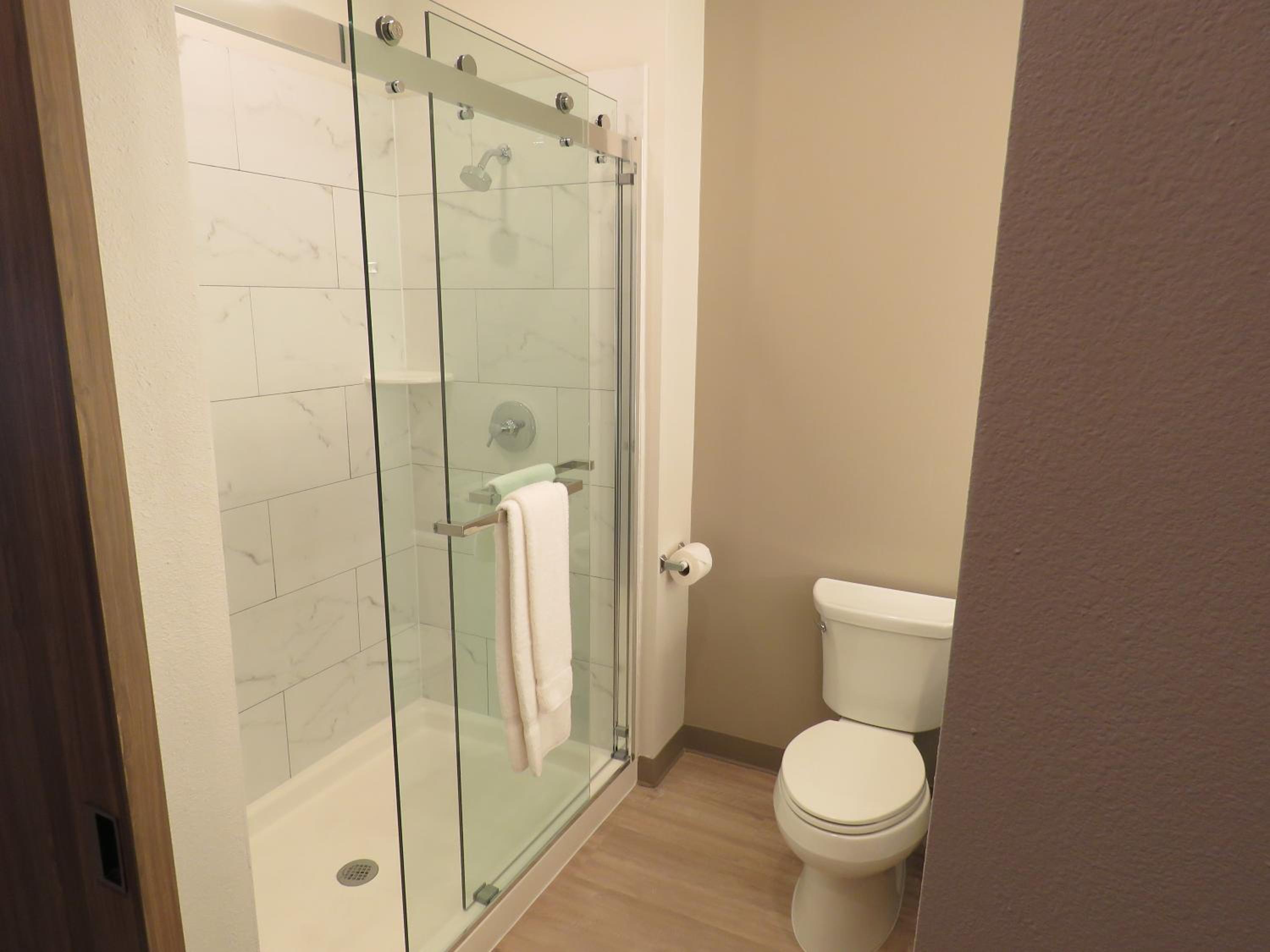 King Room - Non-Smoking - Photo 2