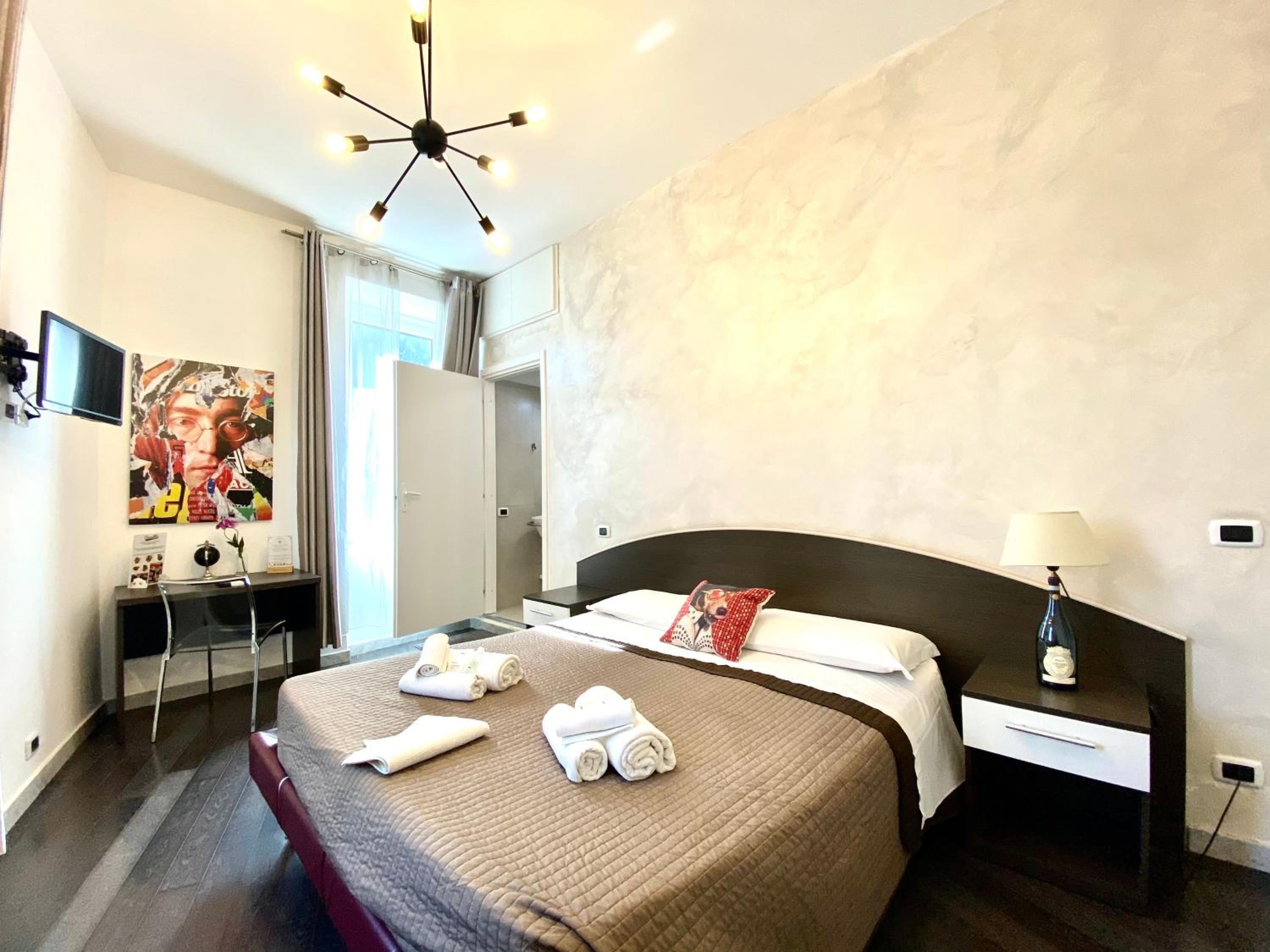 Double Room with Private Internal Bathroom