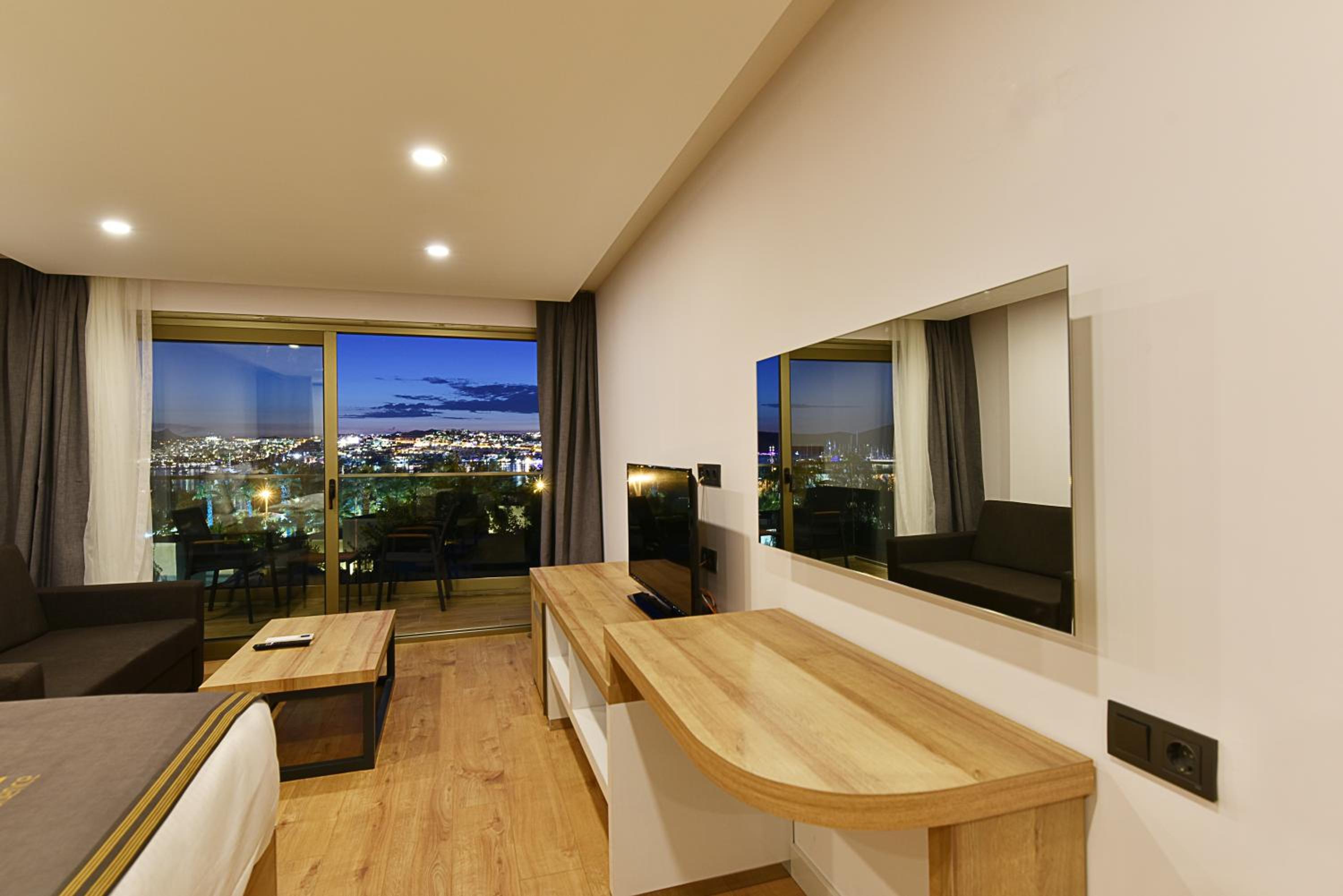 Studio with Sea View - Photo 3