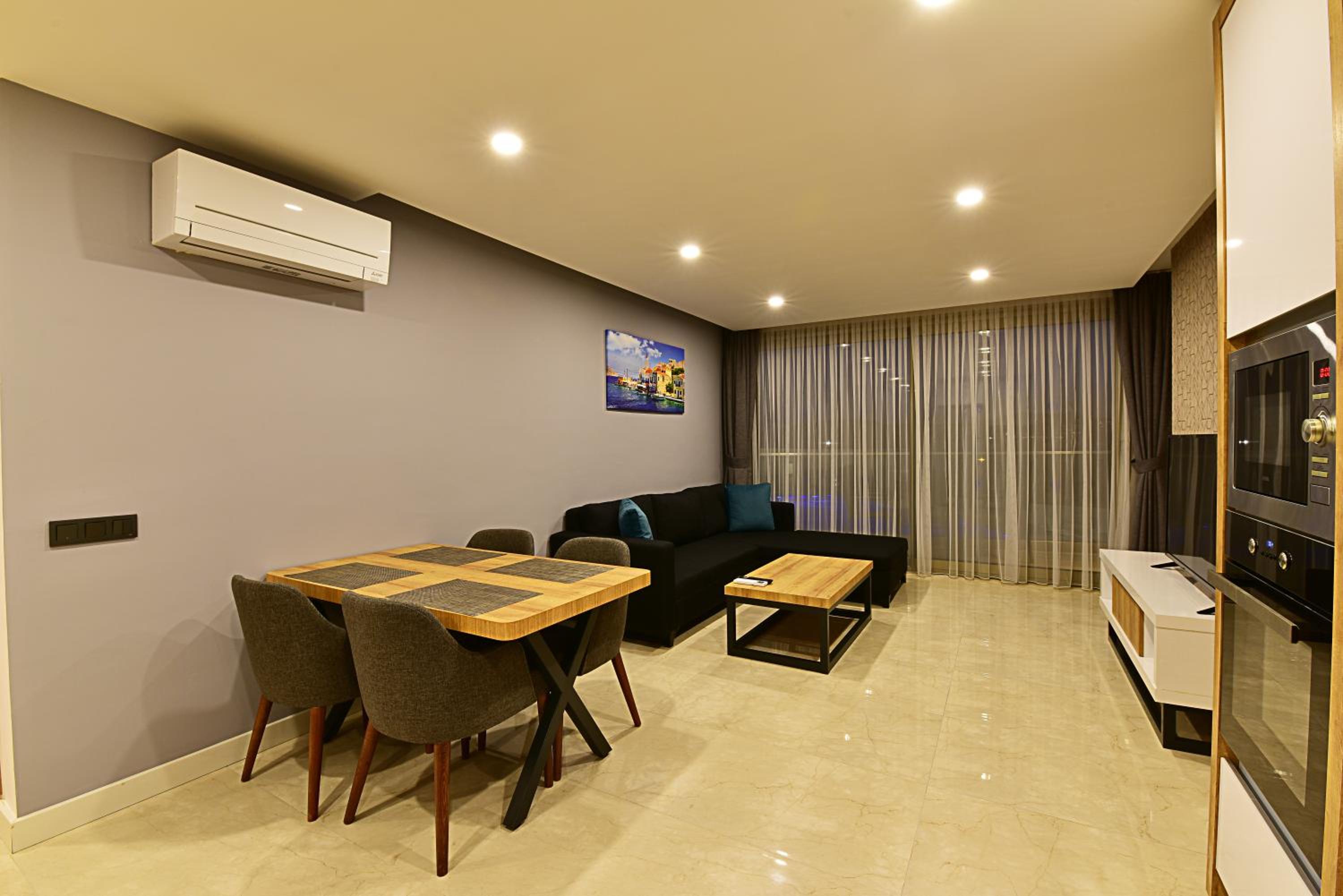 Two Bedroom Apartment with Seaview - Photo 16