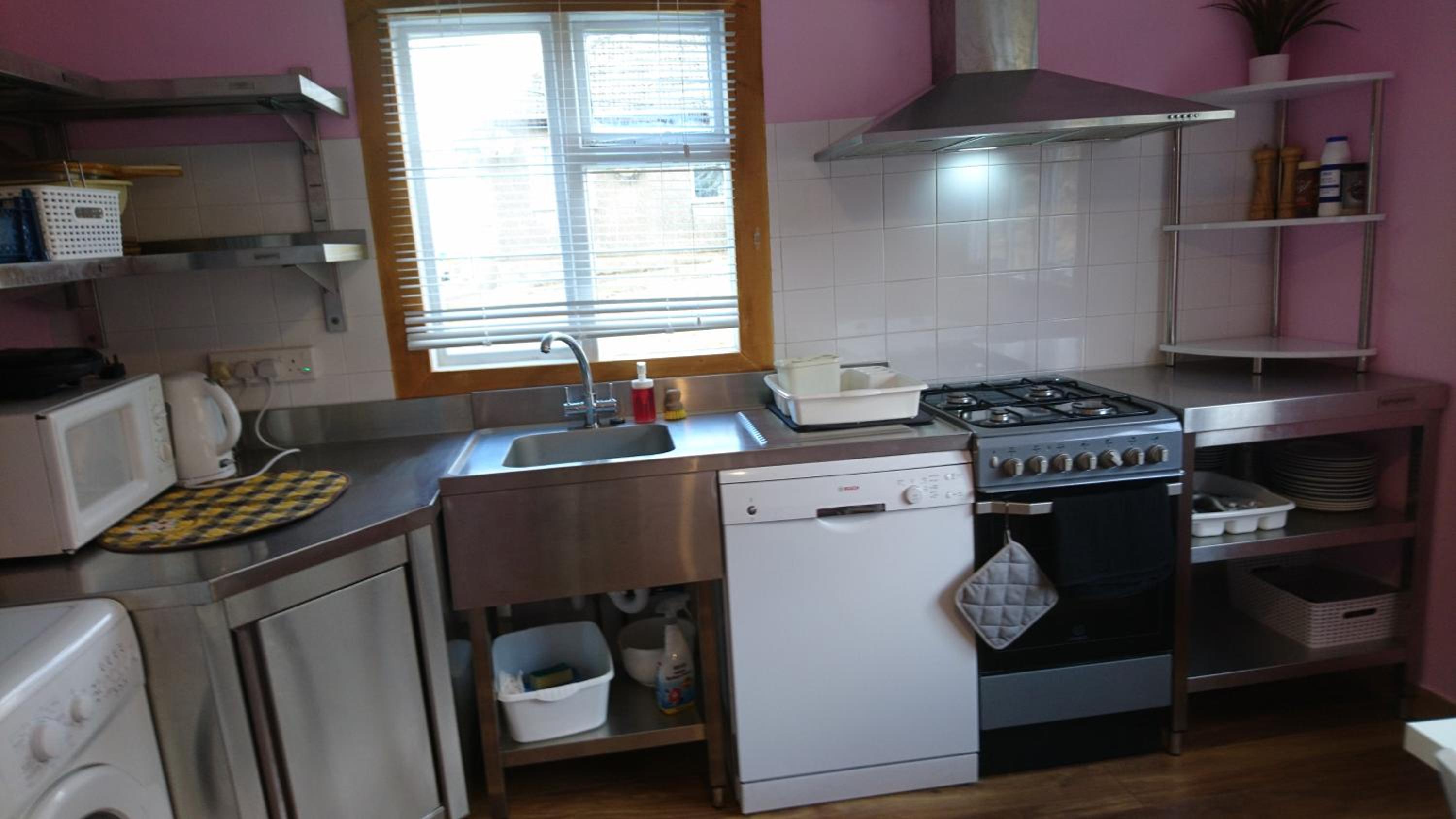 Basic Triple Room photo 2