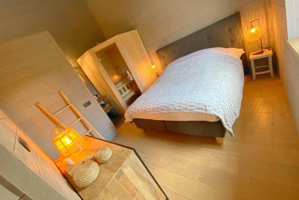 One-Bedroom House photo 1