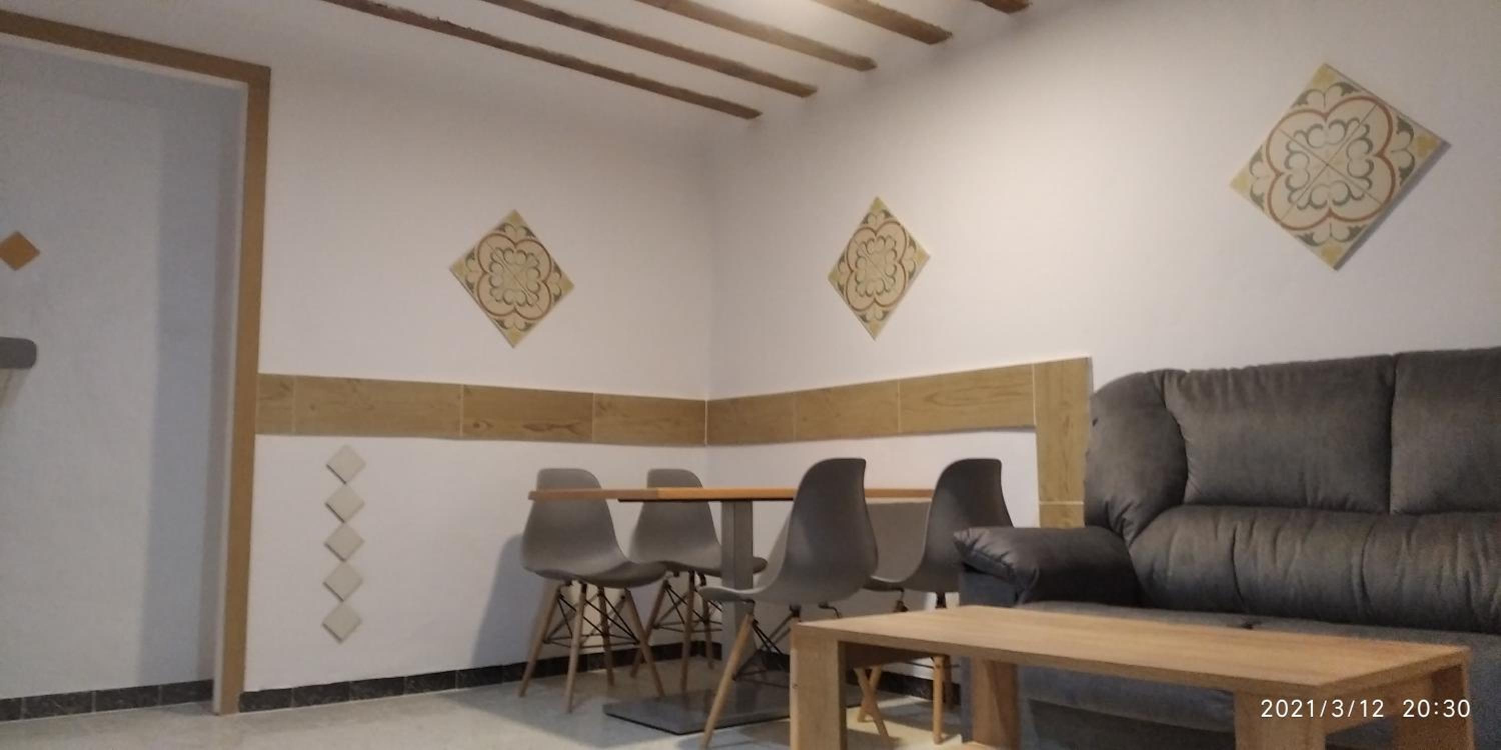 Apartment with Balcony - Photo 5
