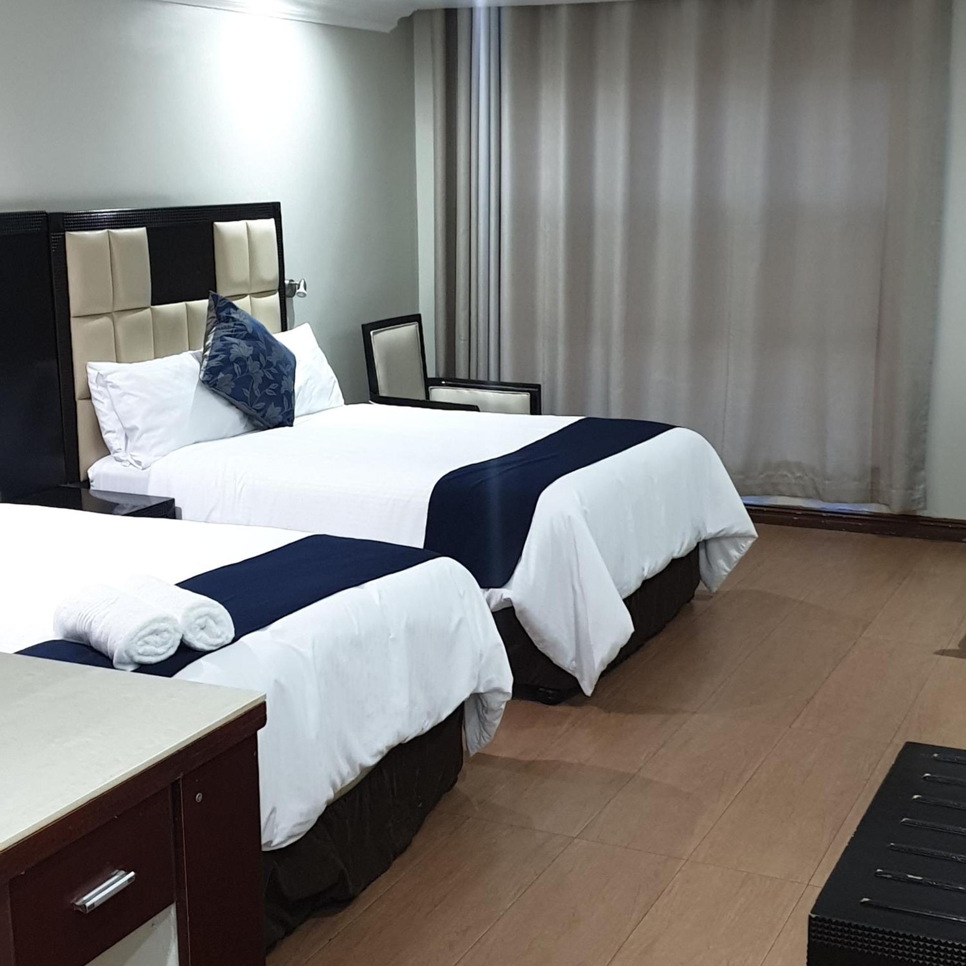 Deluxe Family Room