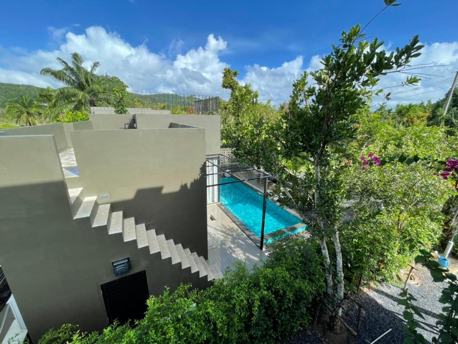 Villa with Private Pool - Photo 3