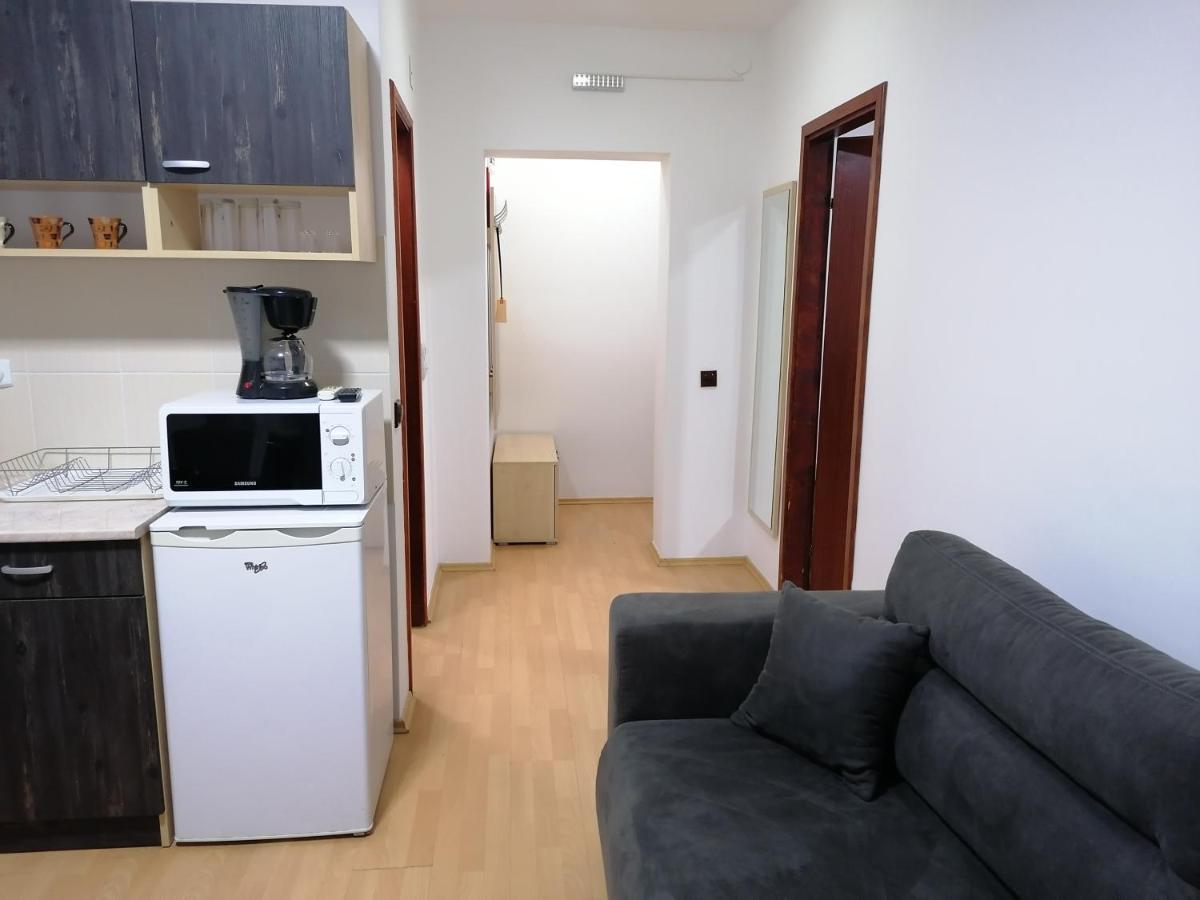 Apartment with Mountain View photo 2