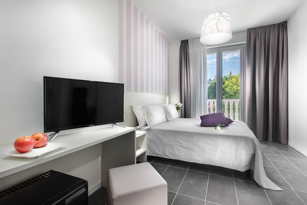 Superior Double or Twin Room photo 3