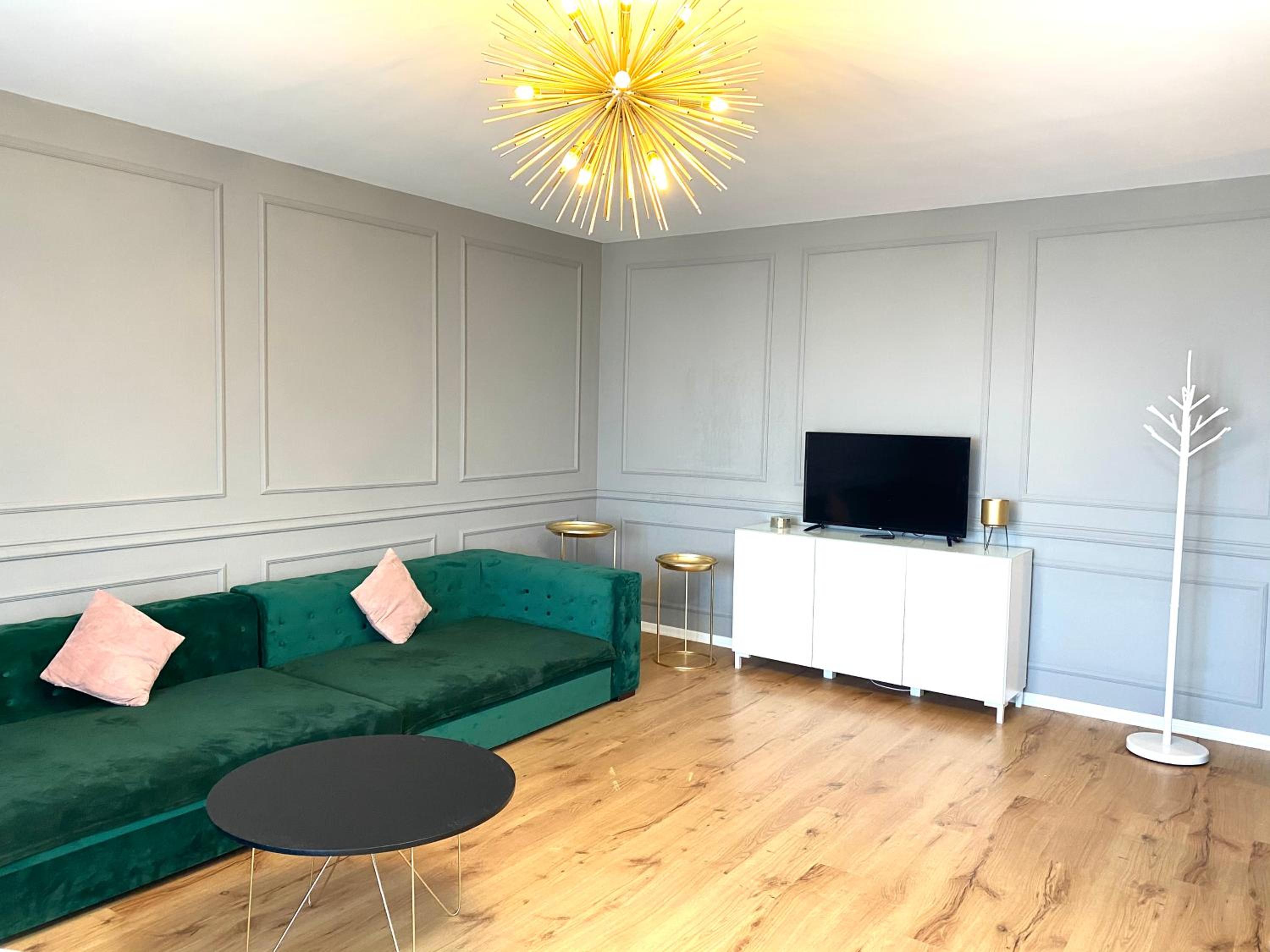 One-Bedroom Apartment - Photo 9
