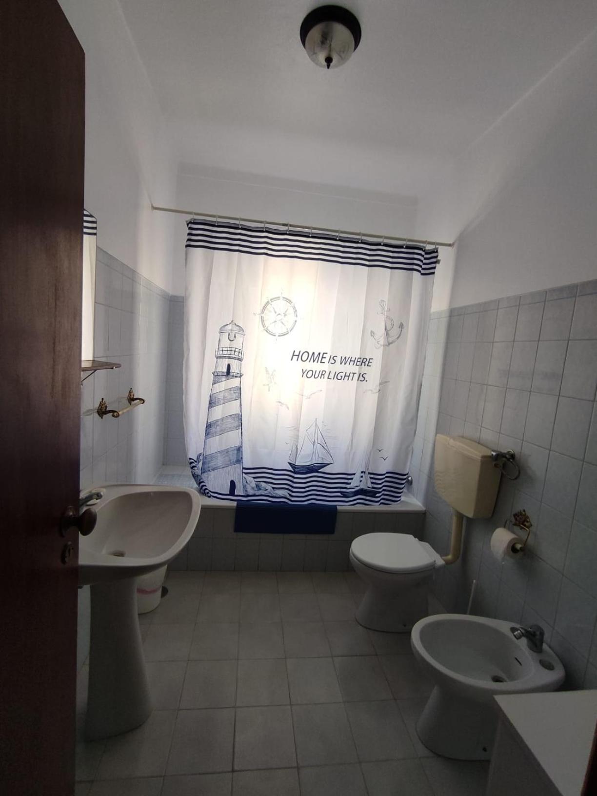 One-Bedroom House - Photo 5