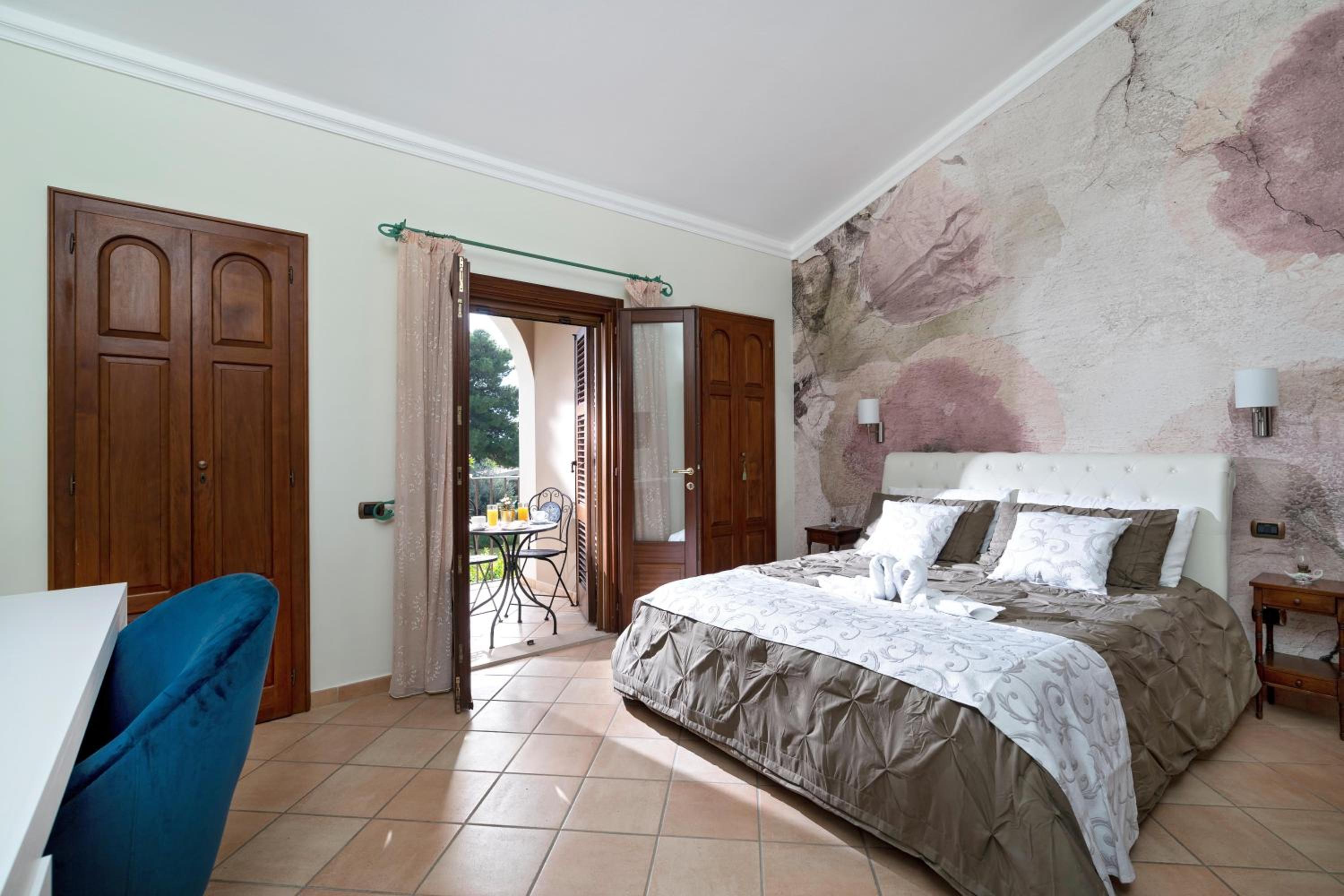 Double or Twin Room photo 2