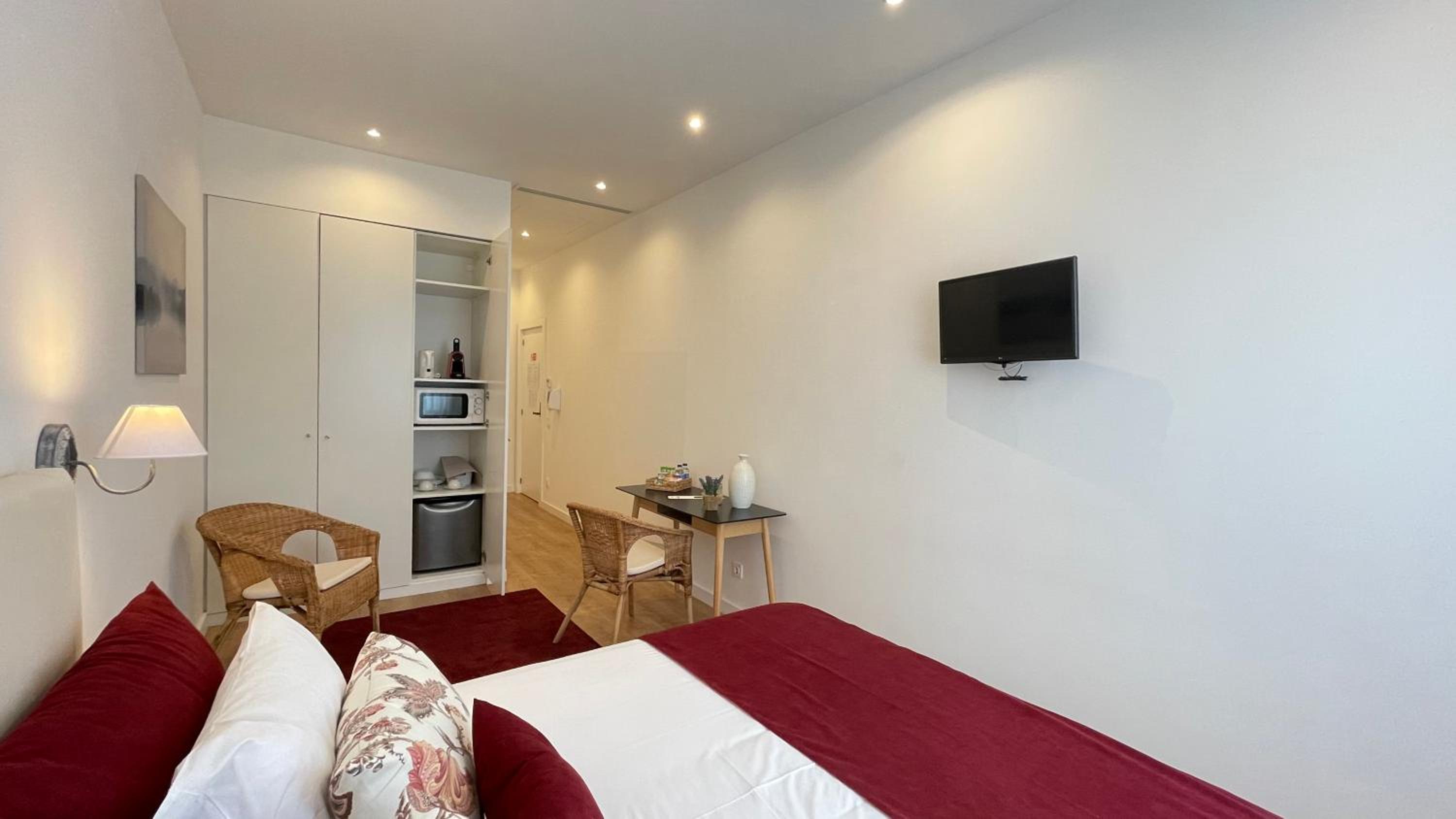 Double Room - Photo 23